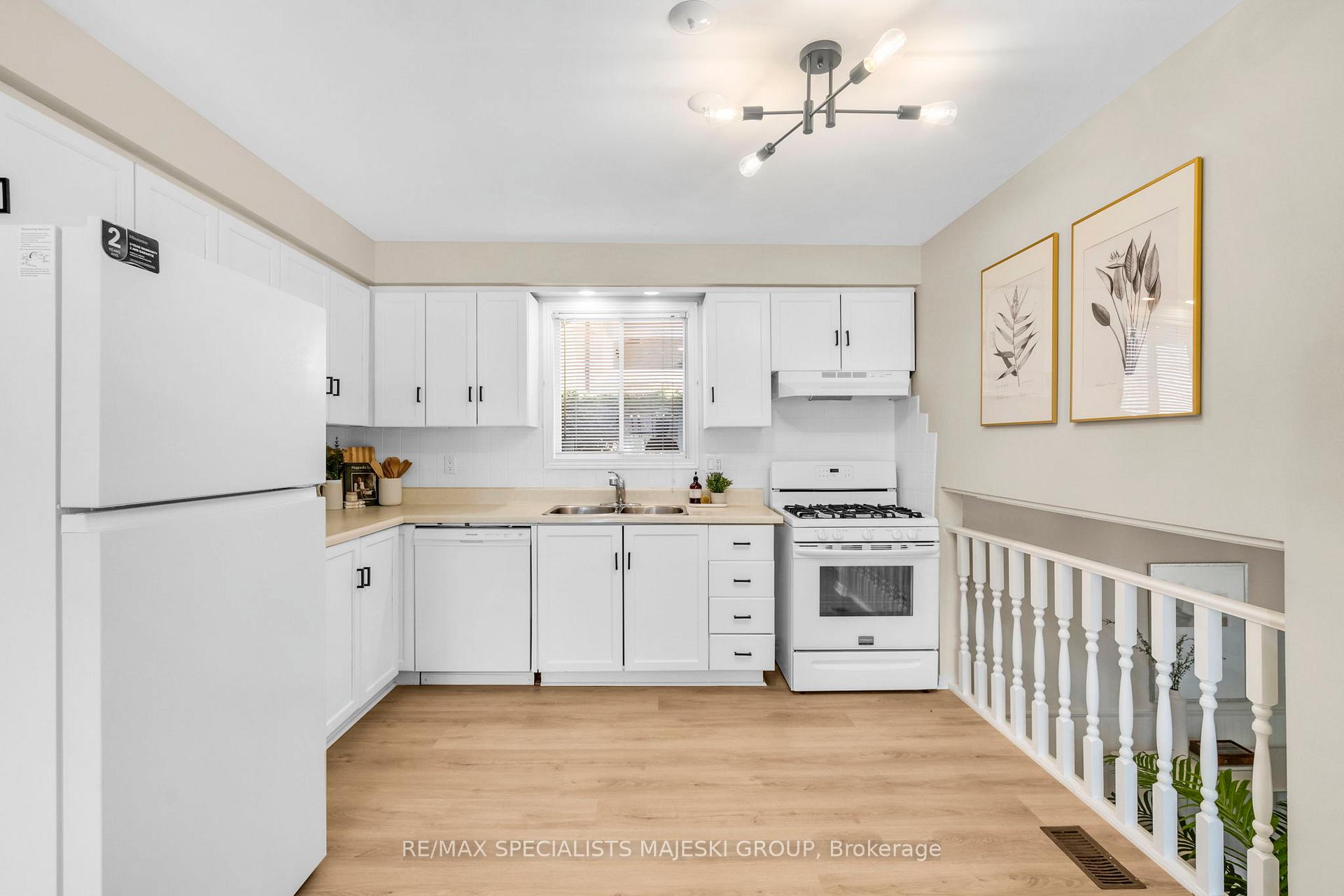 Photo 13 of 49 Goldwin Street, Hamilton, Gurnett — HOMEH