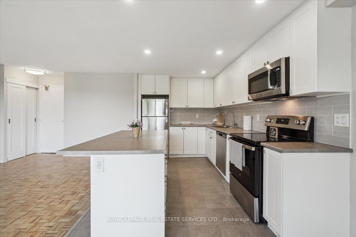 Photo 5 of Unit 408, 62 Park Avenue, Halton Hills, Georgetown — HOMEH