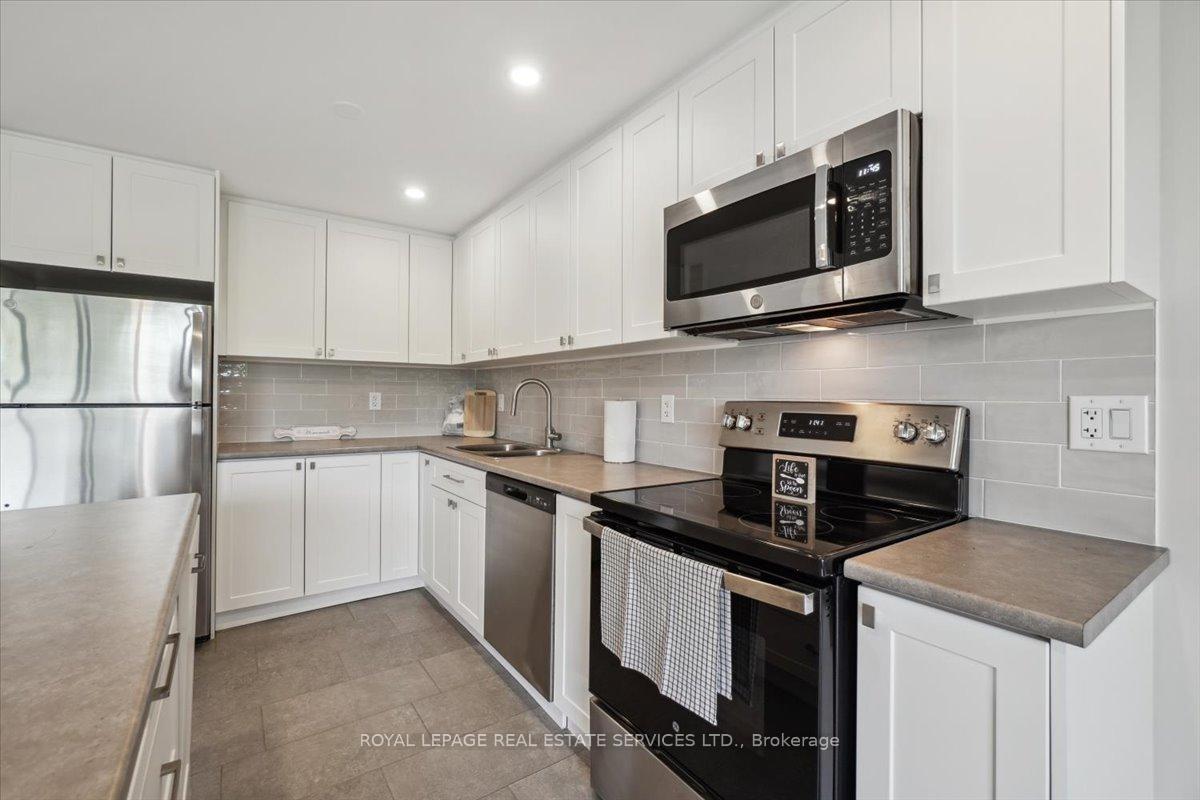 Photo 24 of Unit 408, 62 Park Avenue, Halton Hills, Georgetown — HOMEH