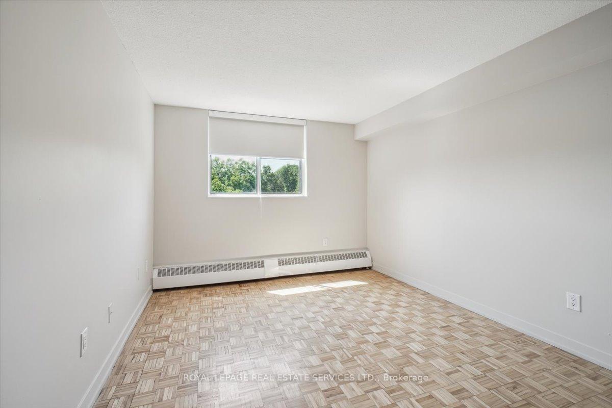 Photo 23 of Unit 408, 62 Park Avenue, Halton Hills, Georgetown — HOMEH