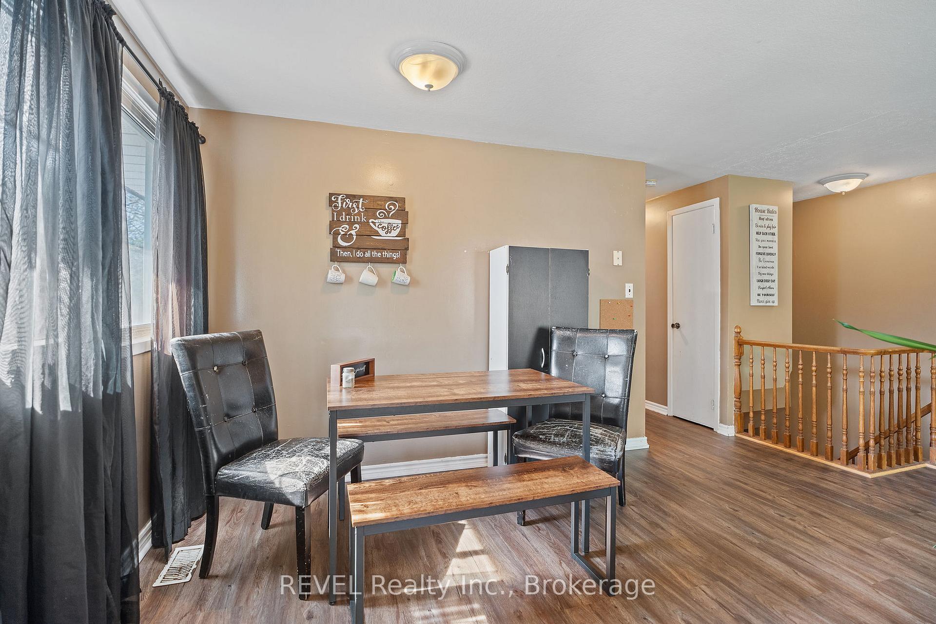 Photo 17 of 31 Louis Avenue, St. Catharines, Bunting/Linwell — HOMEH