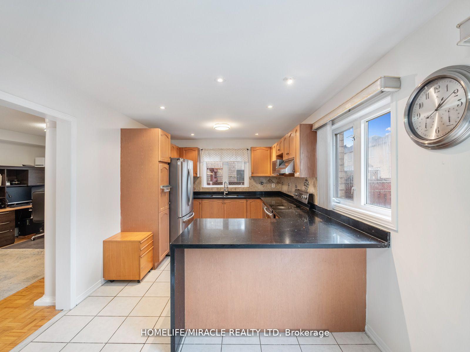 Photo 26 of 9 Hopecrest Place, Brampton, Sandringham-Wellington — HOMEH