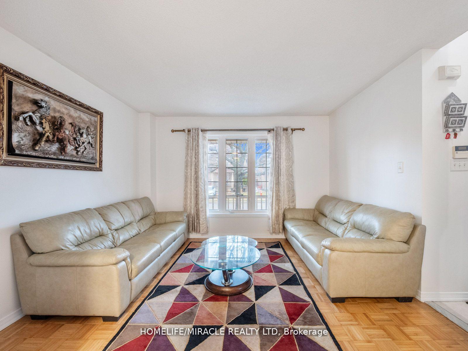 Photo 6 of 9 Hopecrest Place, Brampton, Sandringham-Wellington — HOMEH