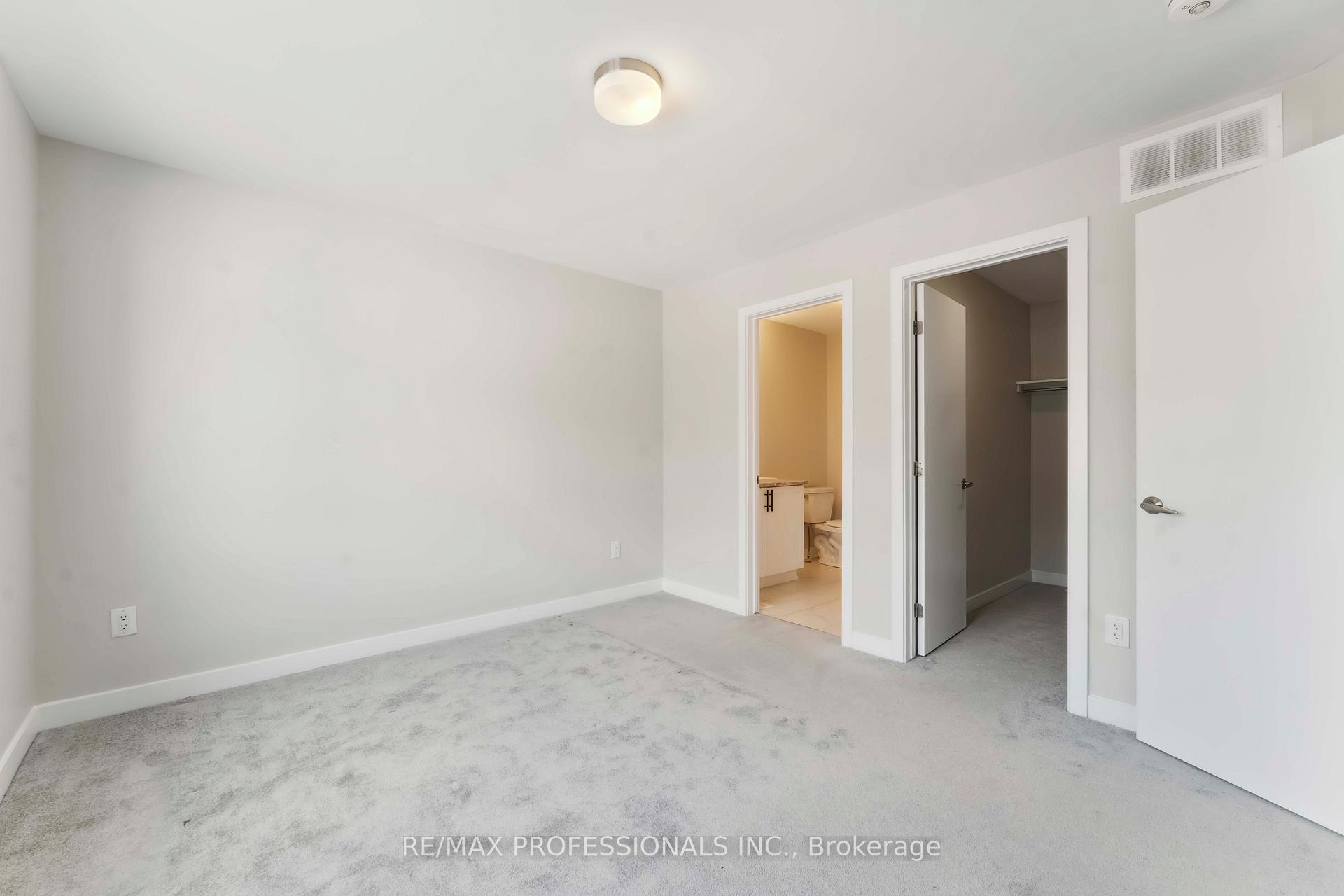 Photo 10 of 826 Bascule Place, Ottawa, Btwn Franktown Rd. & Fallowfield Rd. — HOMEH