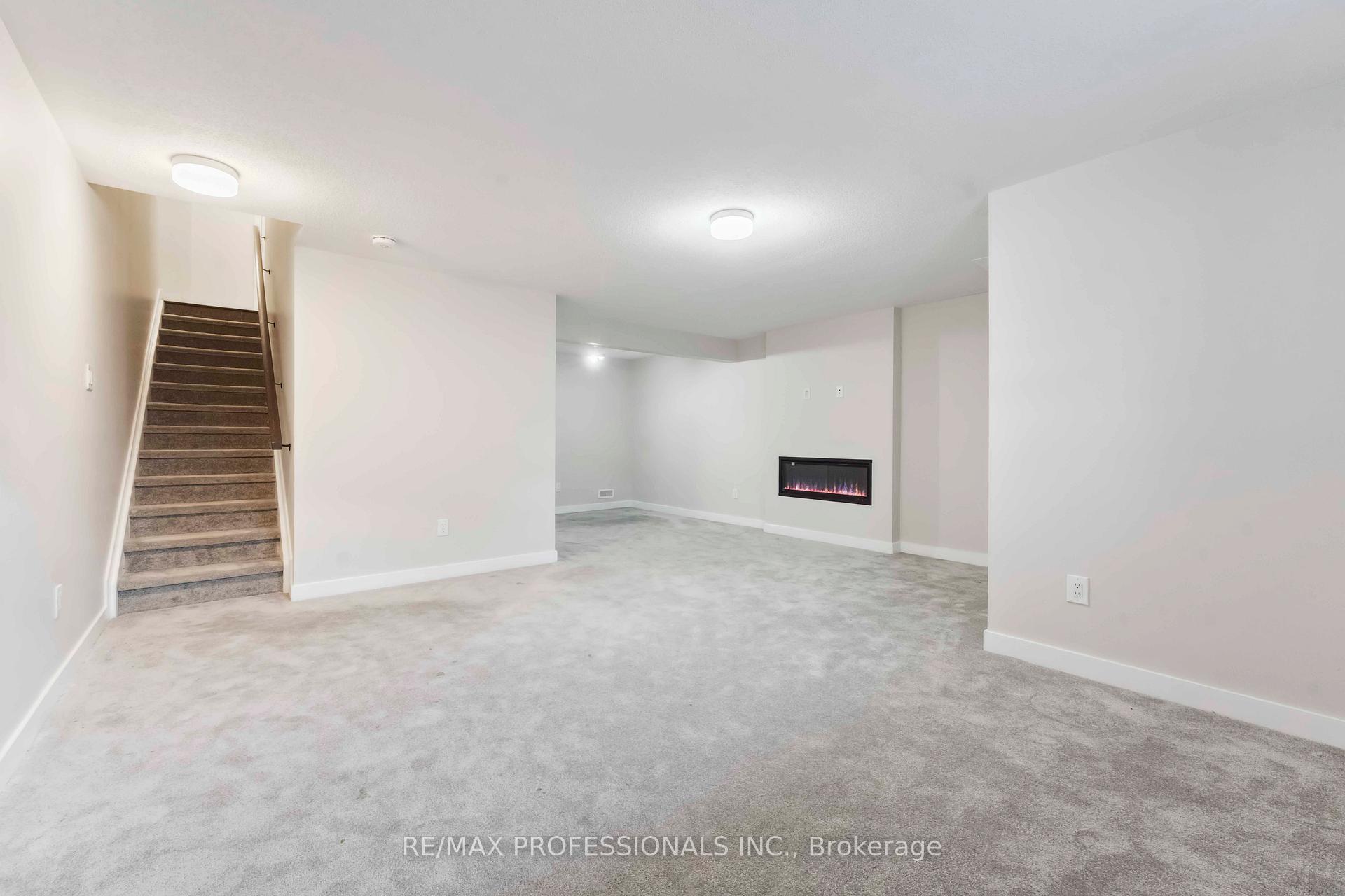 Photo 20 of 826 Bascule Place, Ottawa, Btwn Franktown Rd. & Fallowfield Rd. — HOMEH