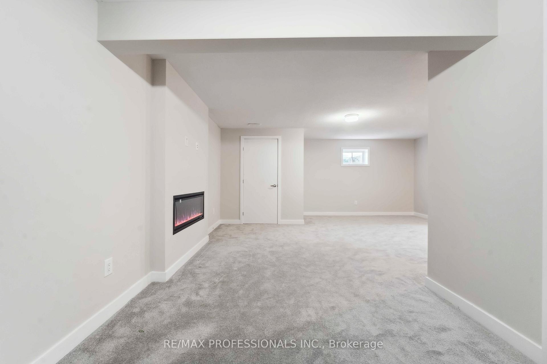 Photo 21 of 826 Bascule Place, Ottawa, Btwn Franktown Rd. & Fallowfield Rd. — HOMEH