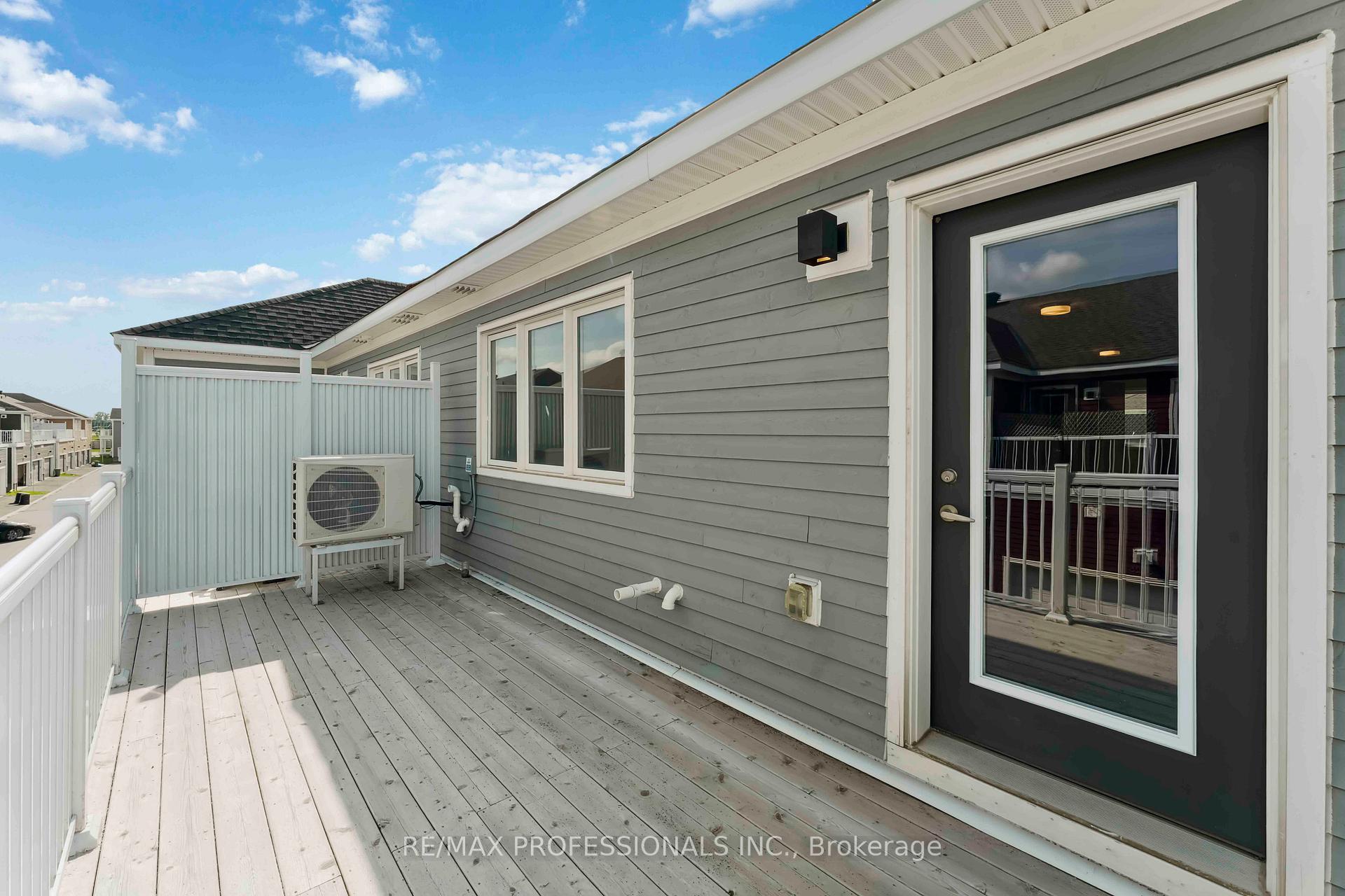 Photo 22 of 826 Bascule Place, Ottawa, Btwn Franktown Rd. & Fallowfield Rd. — HOMEH