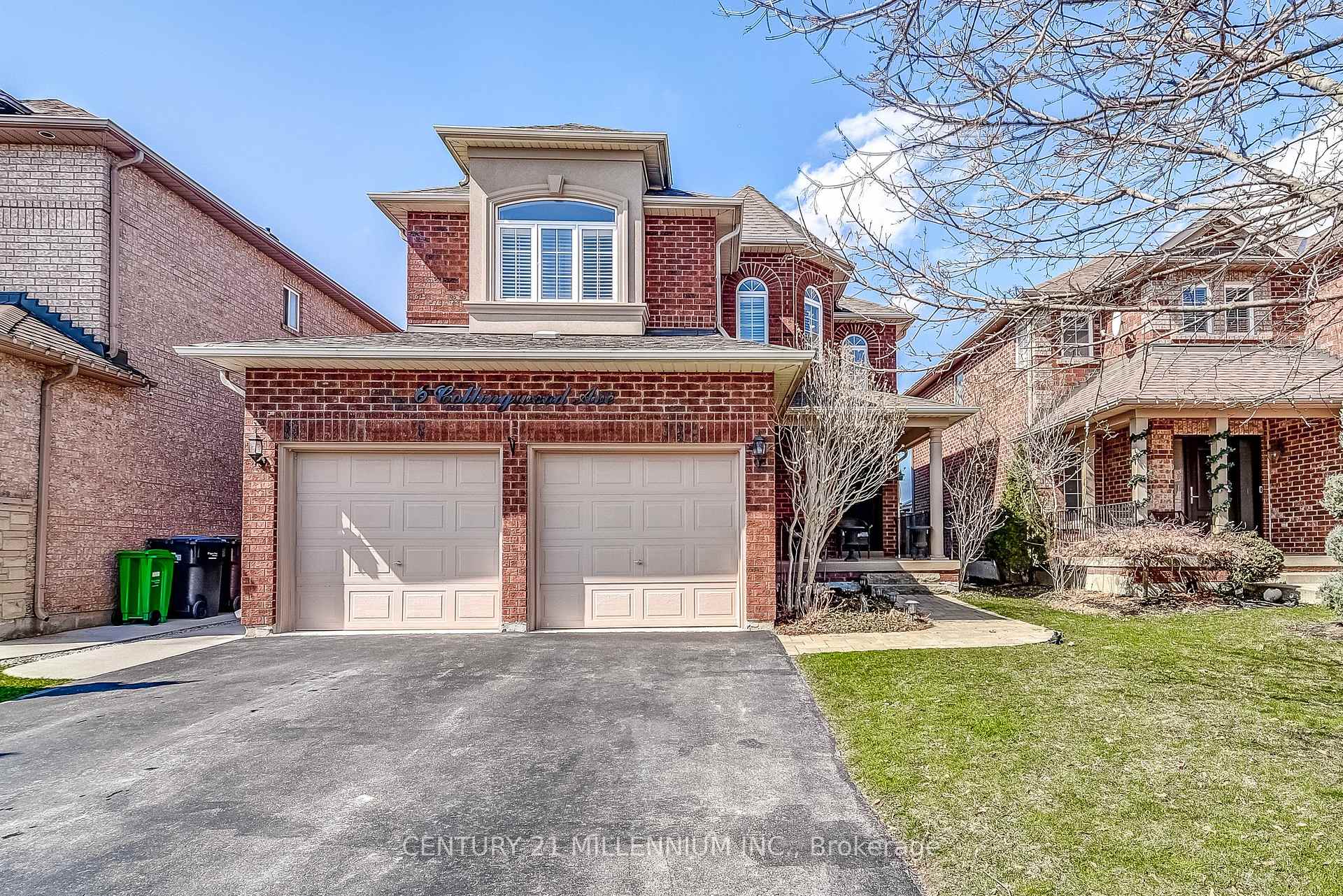 Front of 6 Collingwood Avenue