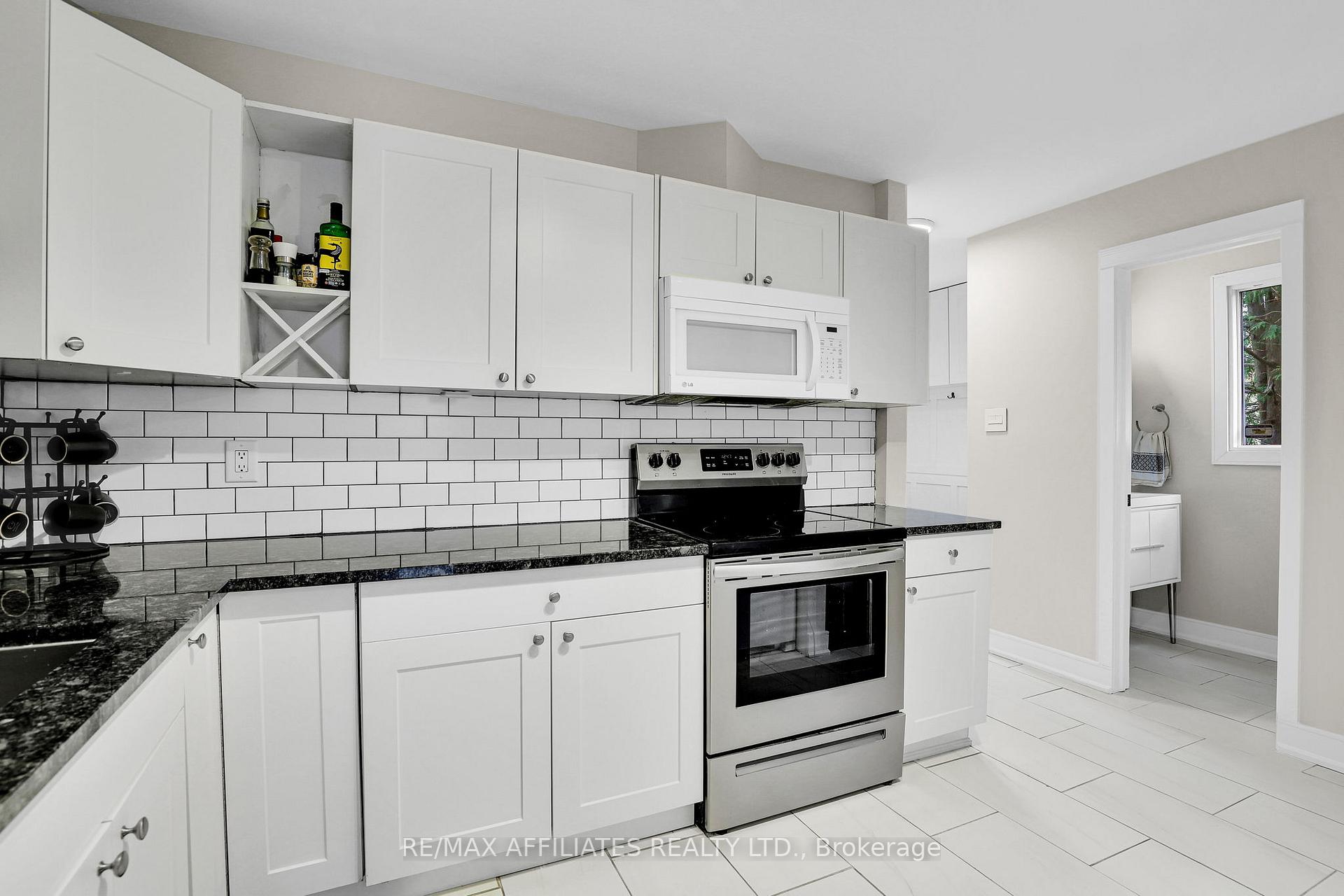 Photo 15 of 356 Monica Crescent, Ottawa, Bilberry Creek/Queenswood Heights — HOMEH