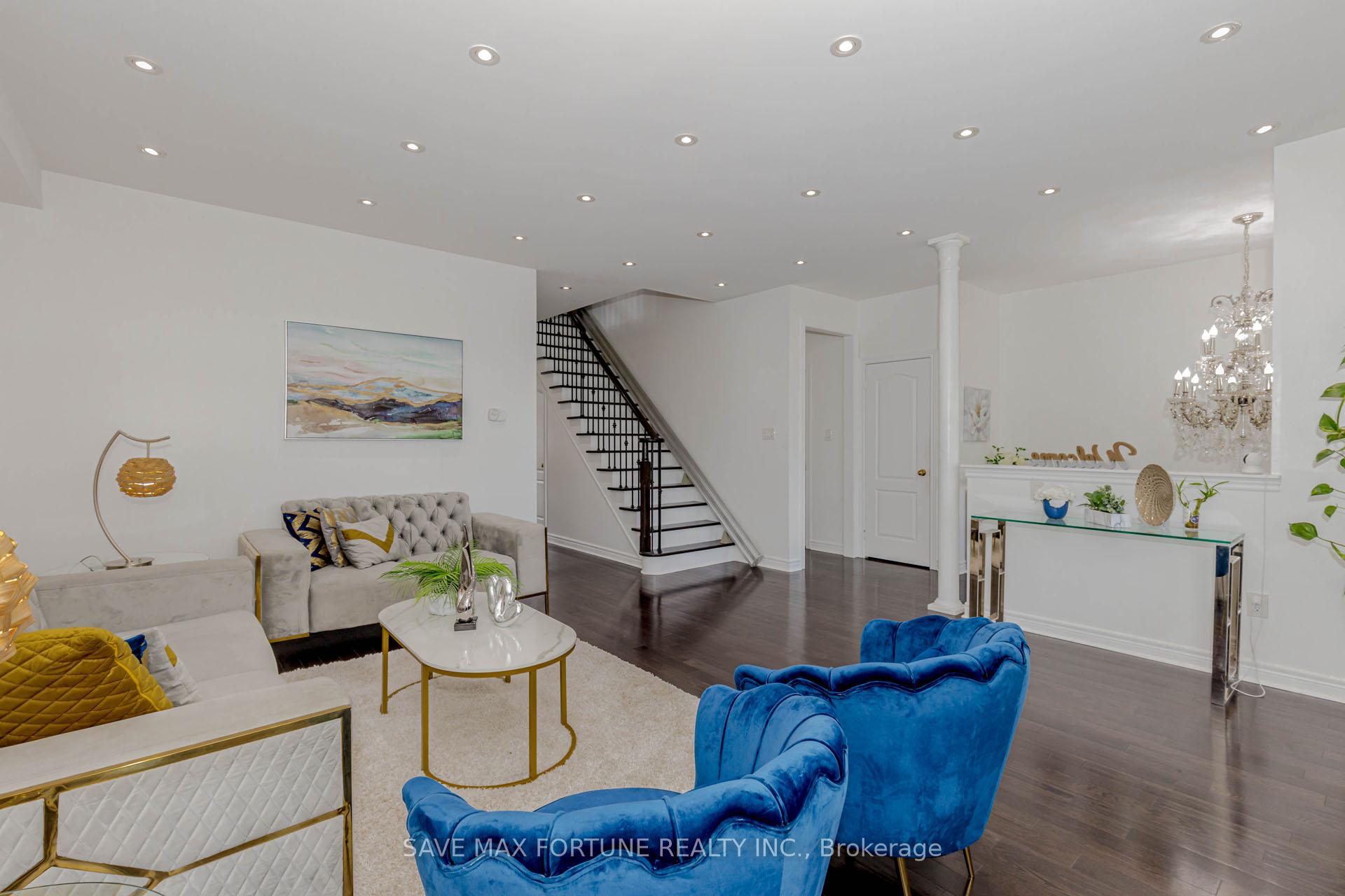Photo 12 of 16 Berryfield Way NE, Brampton, Sandringham-Wellington — HOMEH