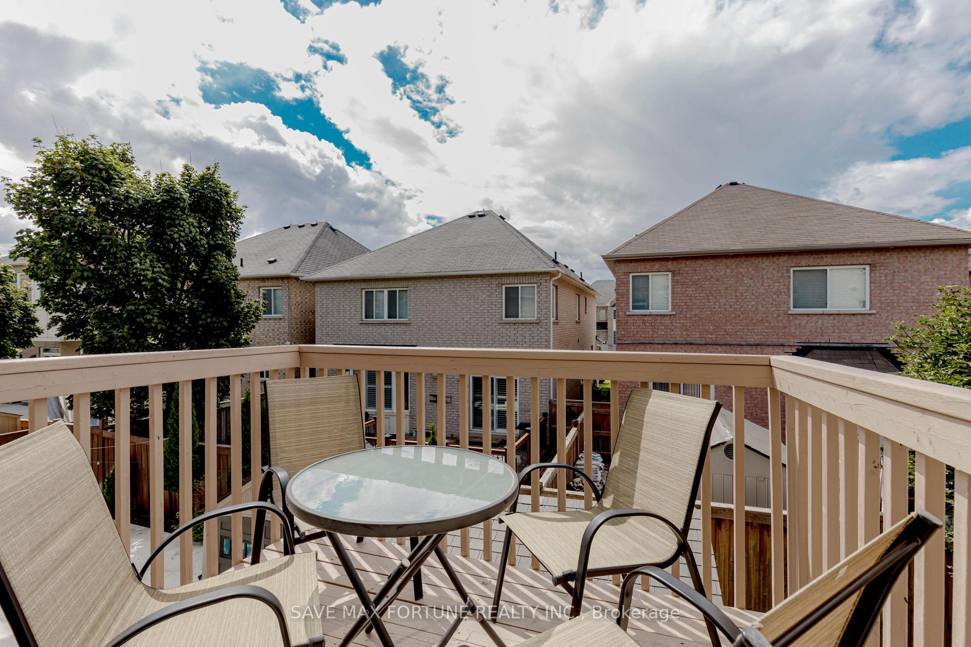 Photo 66 of 16 Berryfield Way NE, Brampton, Sandringham-Wellington — HOMEH
