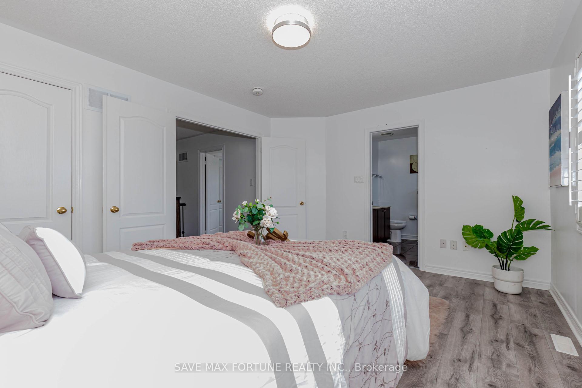 Photo 68 of 16 Berryfield Way NE, Brampton, Sandringham-Wellington — HOMEH