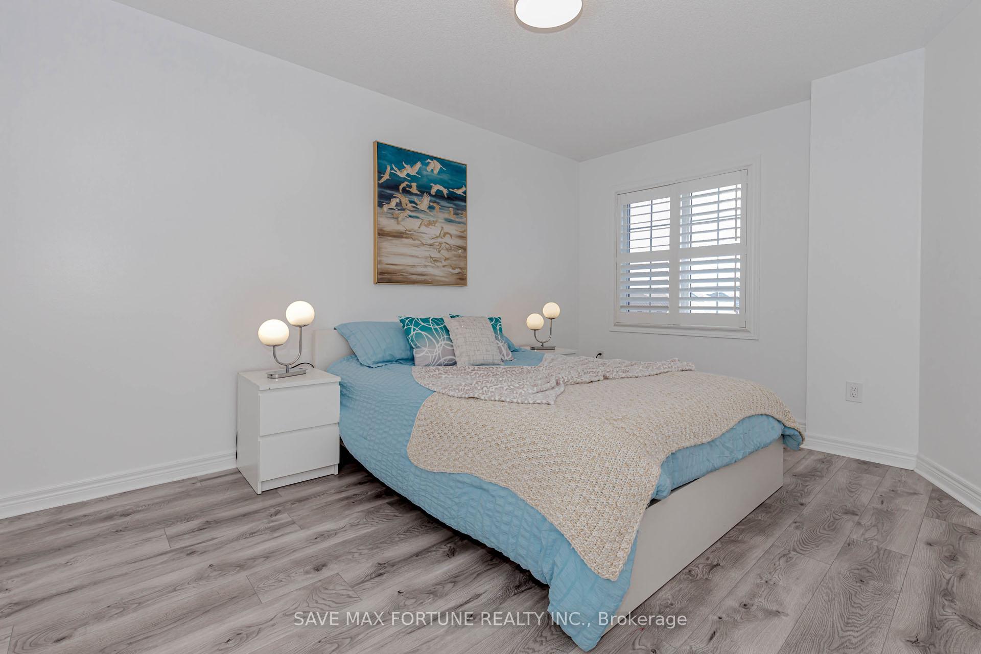 Photo 74 of 16 Berryfield Way NE, Brampton, Sandringham-Wellington — HOMEH