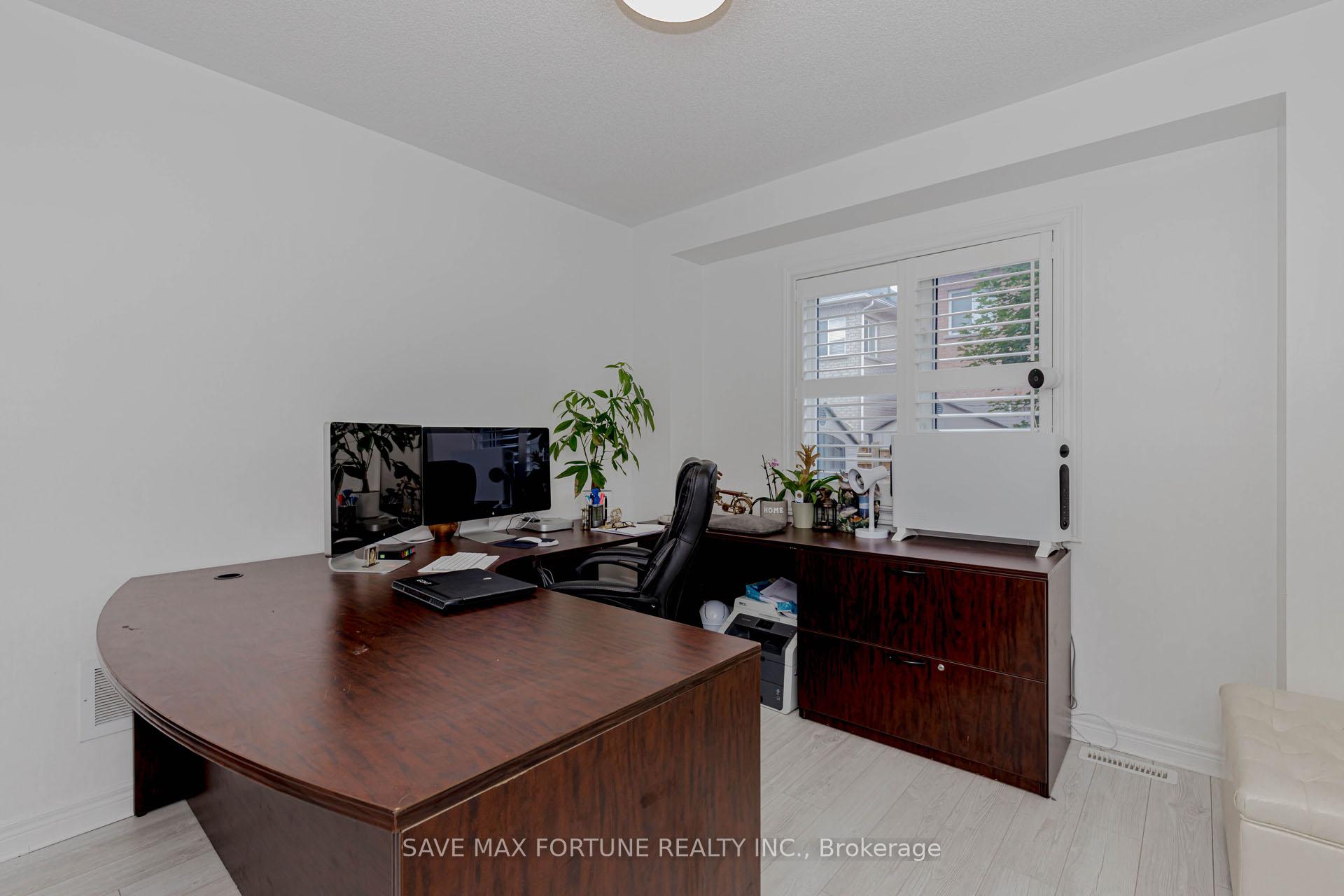 Photo 80 of 16 Berryfield Way NE, Brampton, Sandringham-Wellington — HOMEH