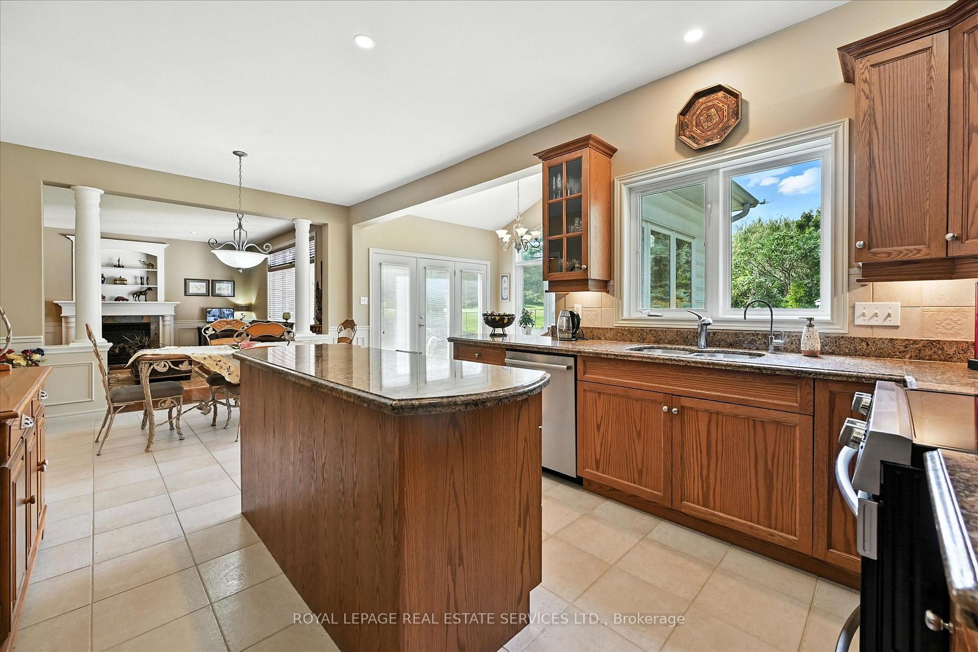 Photo 11 of 5 Bridle Street, Hamilton, Freelton — HOMEH