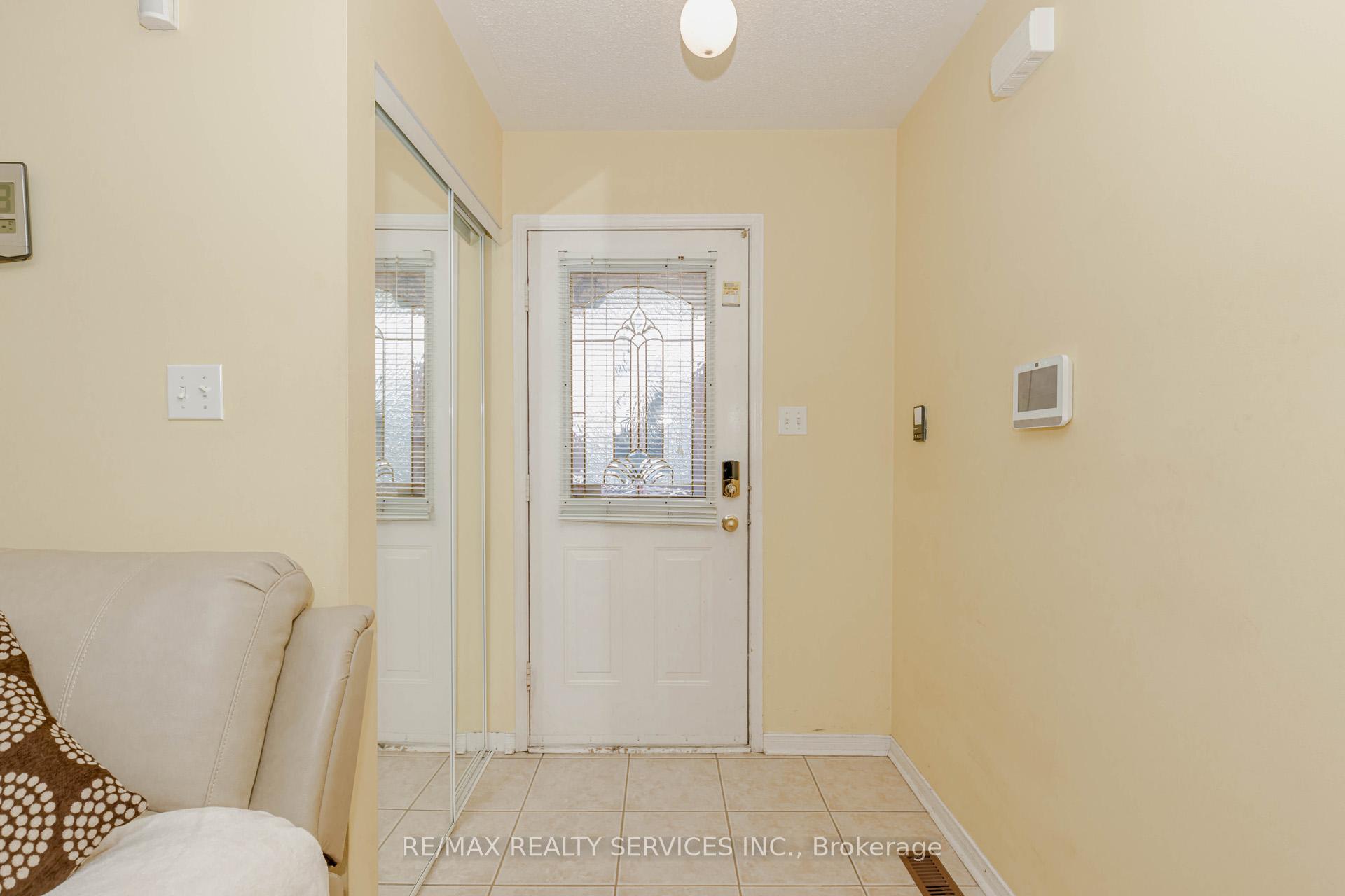 Photo 4 of 66 Viceroy Crescent, Brampton, Northwest Sandalwood Parkway — HOMEH
