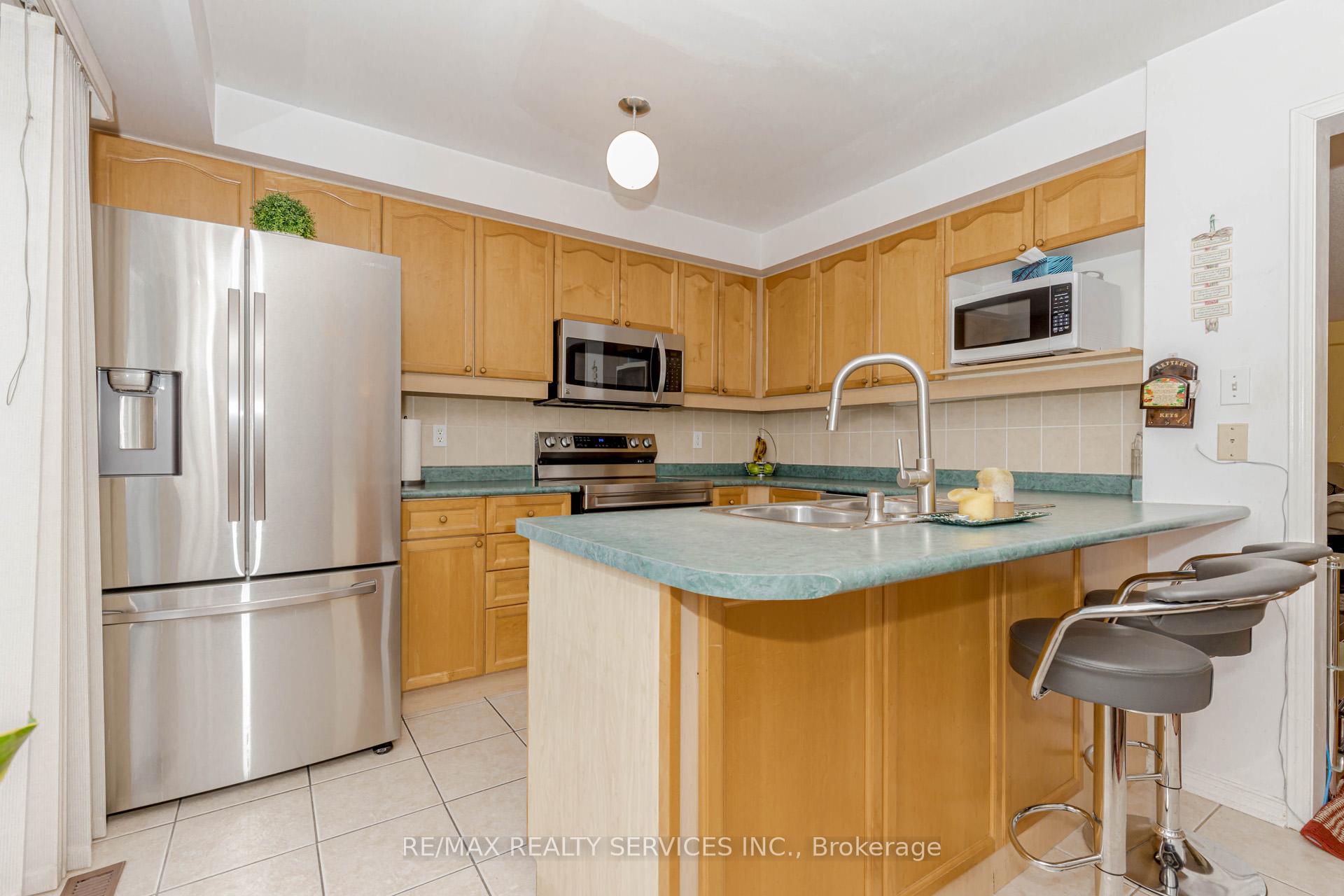 Photo 13 of 66 Viceroy Crescent, Brampton, Northwest Sandalwood Parkway — HOMEH