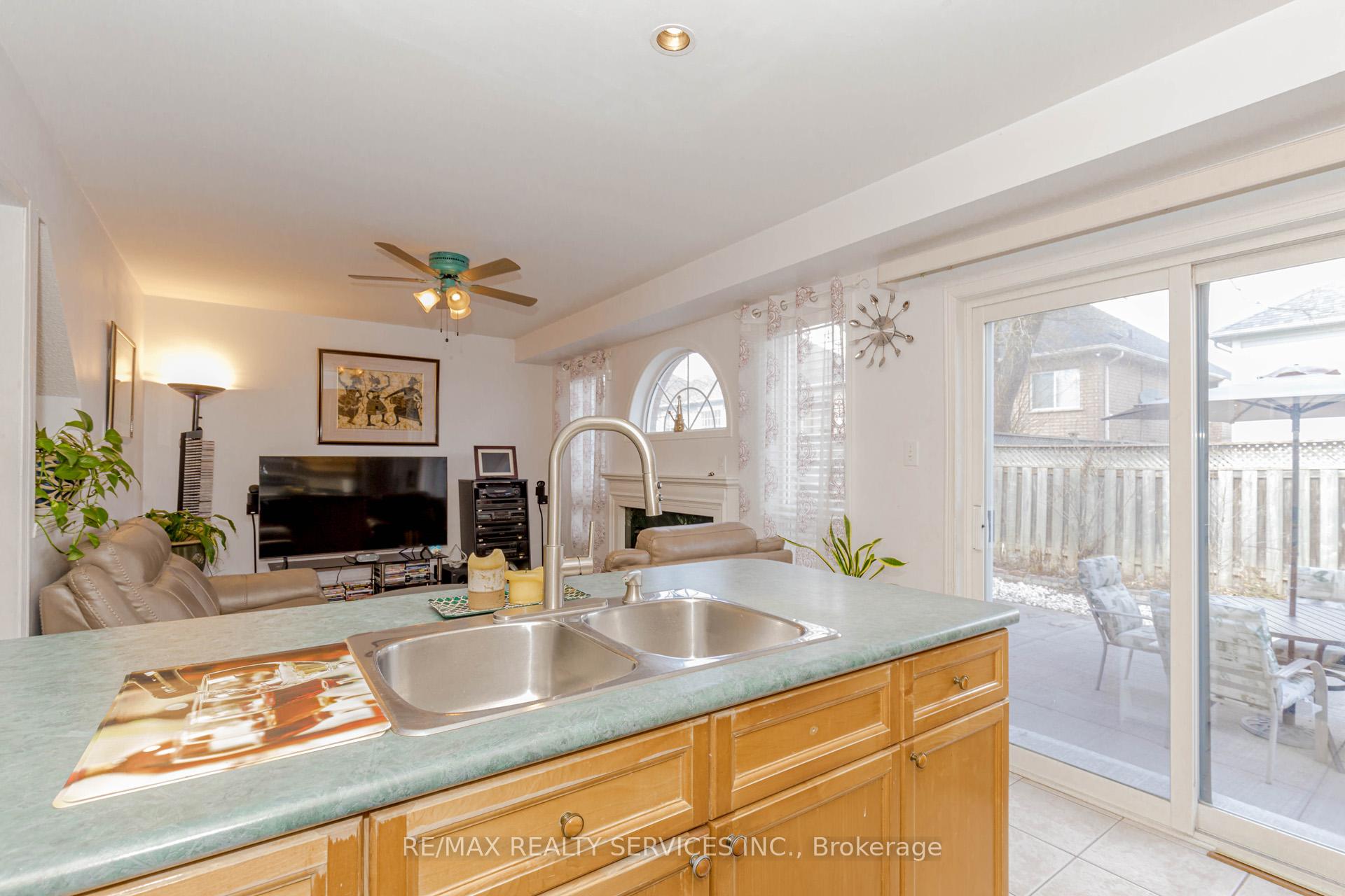 Photo 17 of 66 Viceroy Crescent, Brampton, Northwest Sandalwood Parkway — HOMEH
