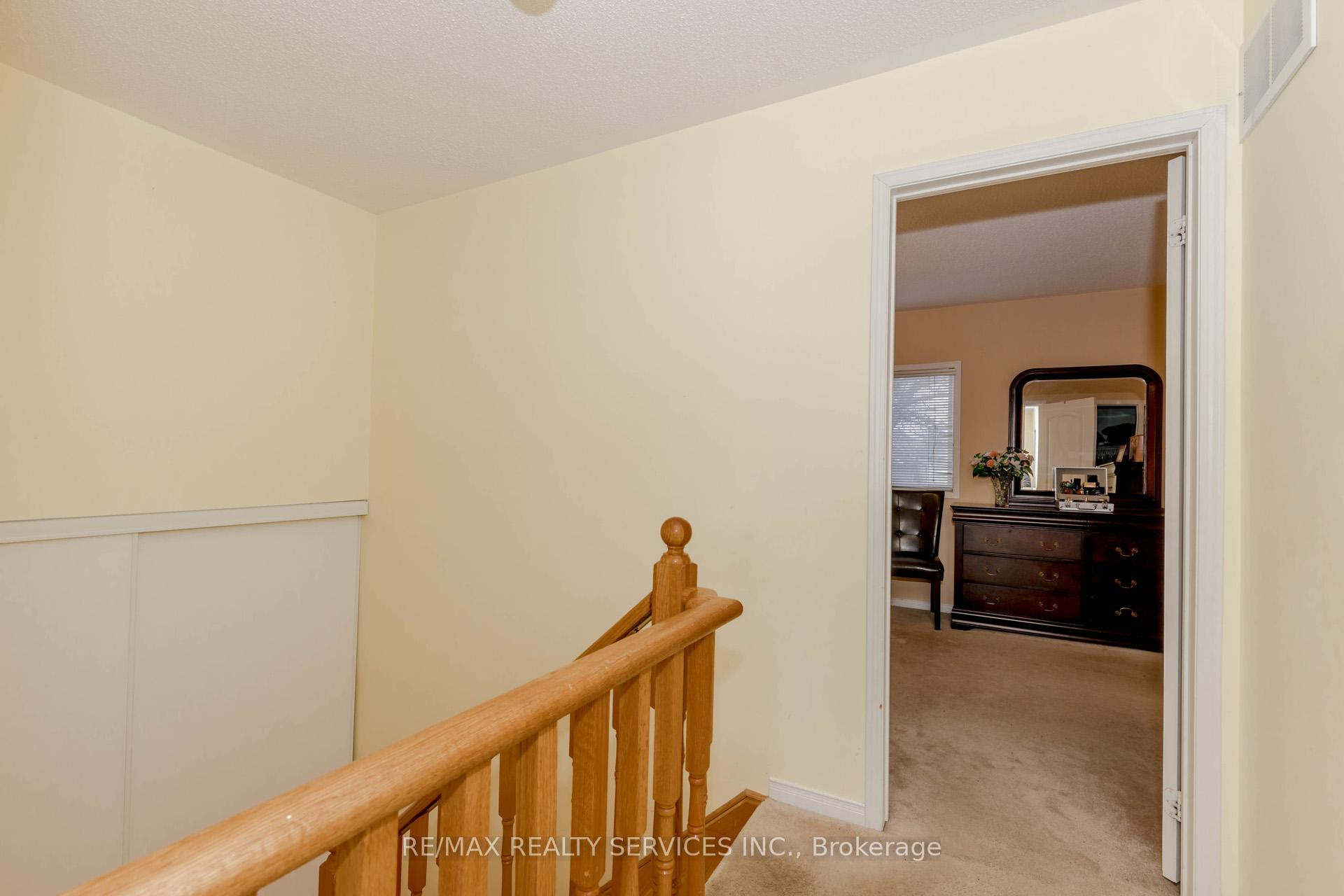 Photo 19 of 66 Viceroy Crescent, Brampton, Northwest Sandalwood Parkway — HOMEH