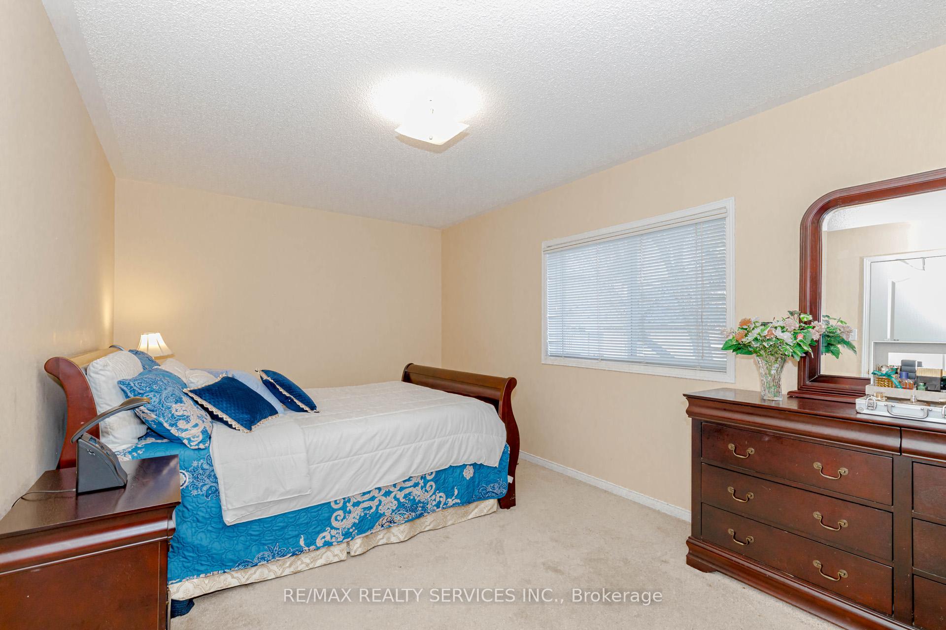 Photo 20 of 66 Viceroy Crescent, Brampton, Northwest Sandalwood Parkway — HOMEH