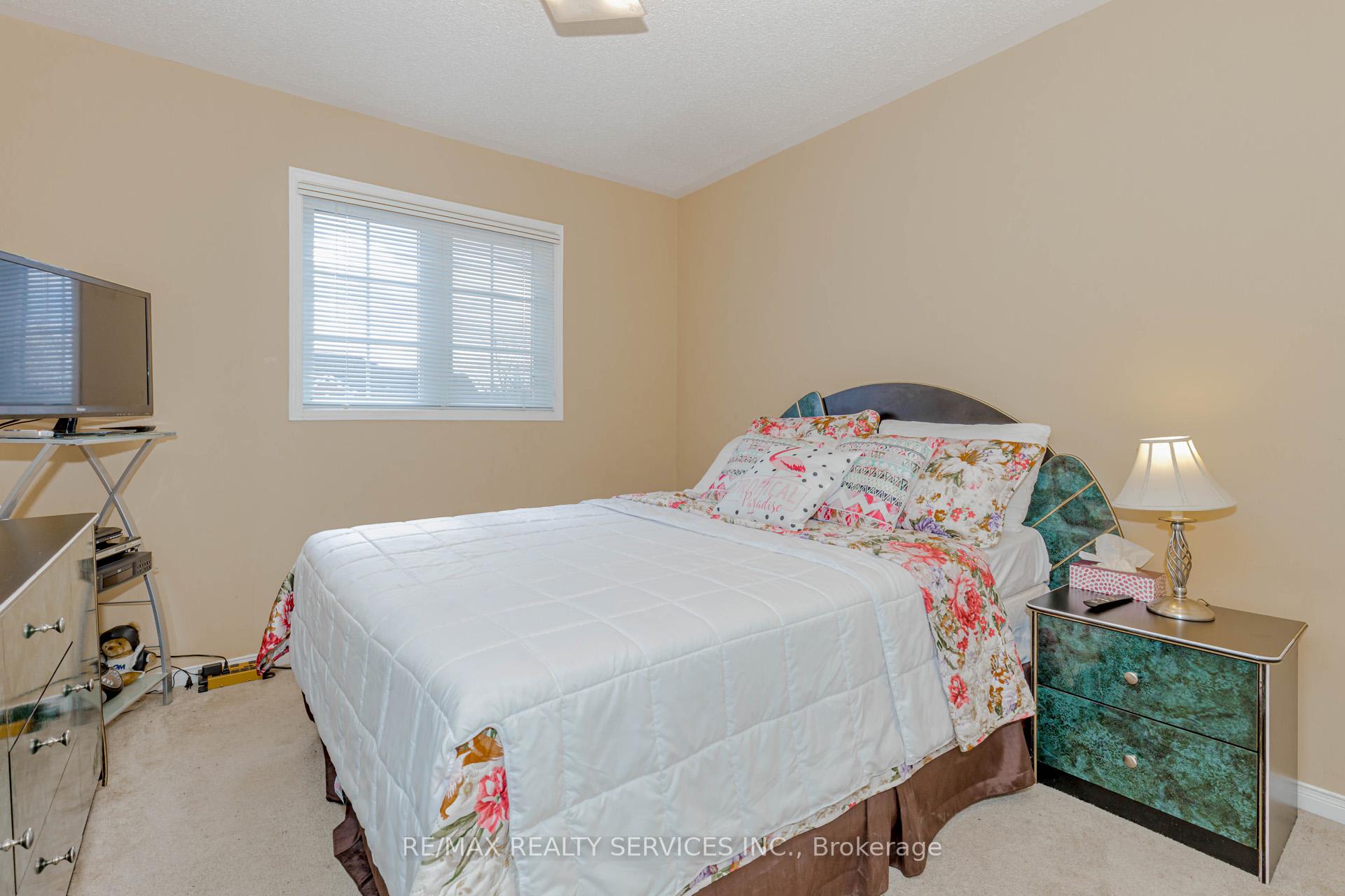 Photo 25 of 66 Viceroy Crescent, Brampton, Northwest Sandalwood Parkway — HOMEH