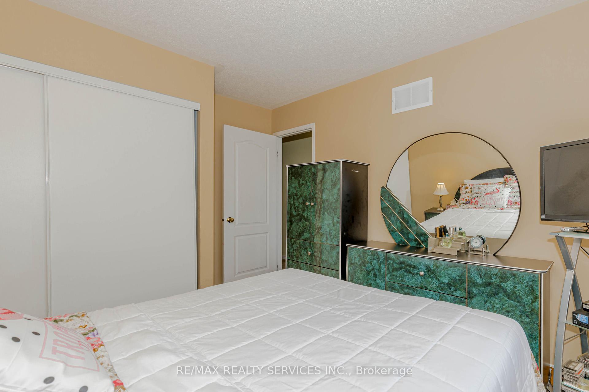 Photo 27 of 66 Viceroy Crescent, Brampton, Northwest Sandalwood Parkway — HOMEH