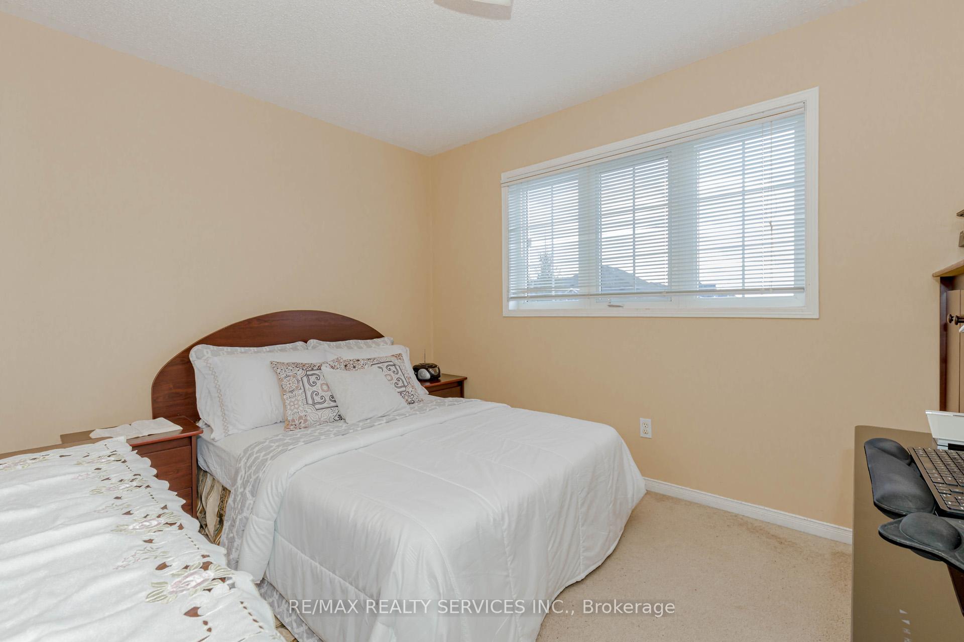 Photo 29 of 66 Viceroy Crescent, Brampton, Northwest Sandalwood Parkway — HOMEH
