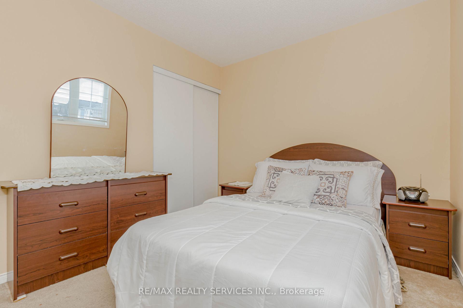 Photo 30 of 66 Viceroy Crescent, Brampton, Northwest Sandalwood Parkway — HOMEH