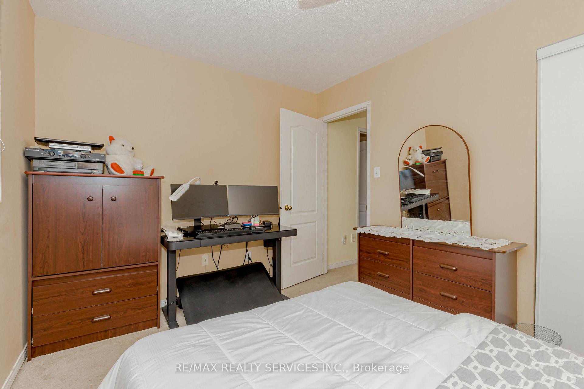 Photo 31 of 66 Viceroy Crescent, Brampton, Northwest Sandalwood Parkway — HOMEH