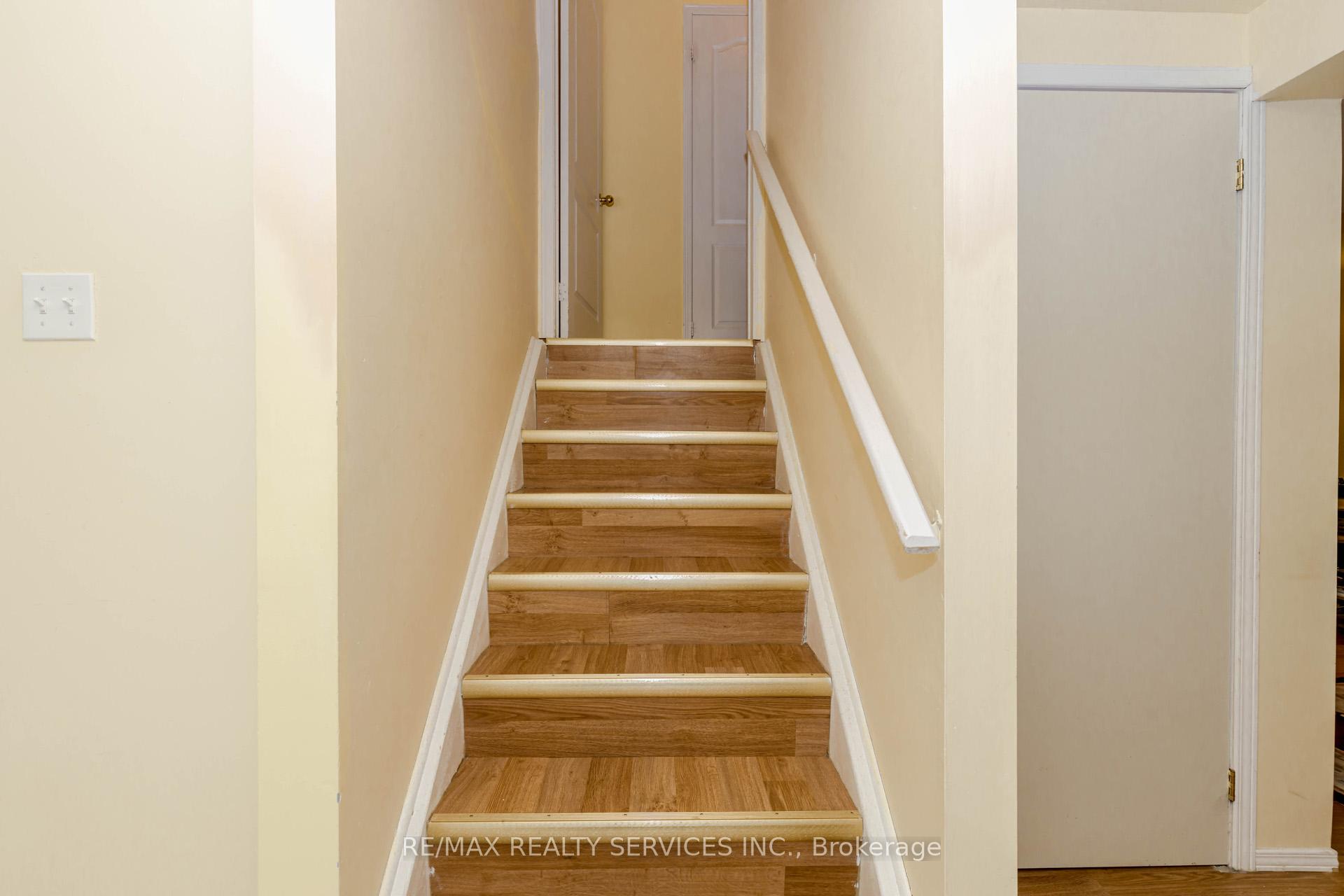 Photo 33 of 66 Viceroy Crescent, Brampton, Northwest Sandalwood Parkway — HOMEH