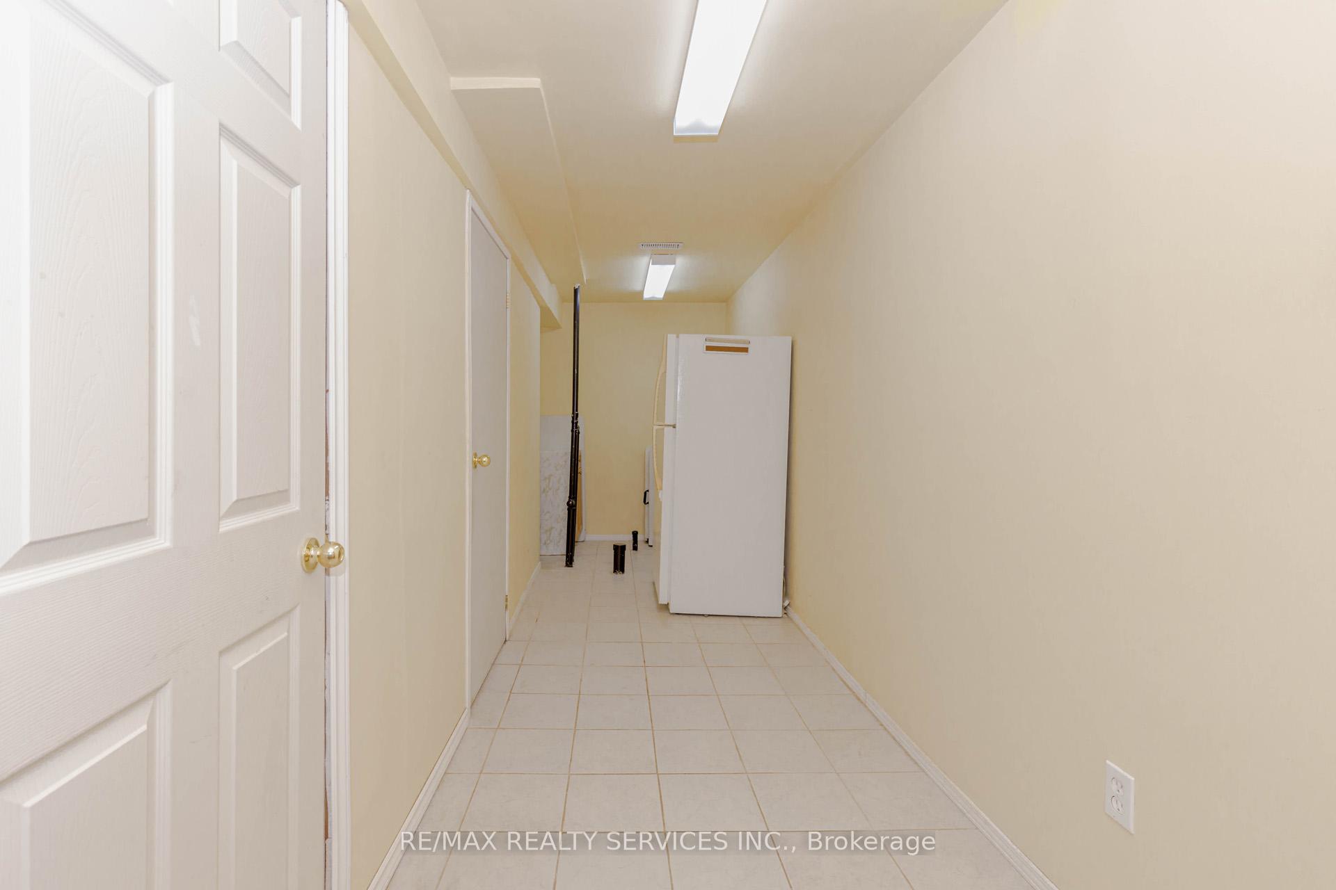Photo 37 of 66 Viceroy Crescent, Brampton, Northwest Sandalwood Parkway — HOMEH