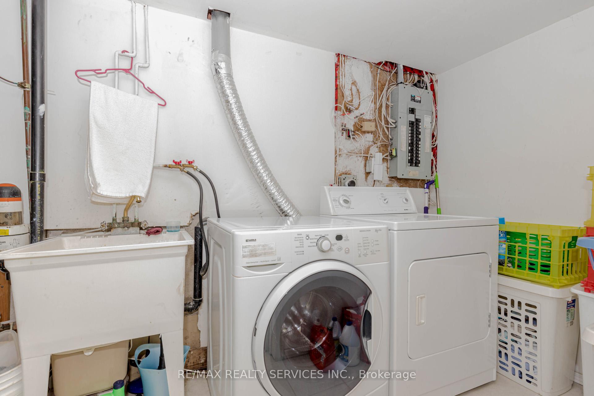 Photo 39 of 66 Viceroy Crescent, Brampton, Northwest Sandalwood Parkway — HOMEH