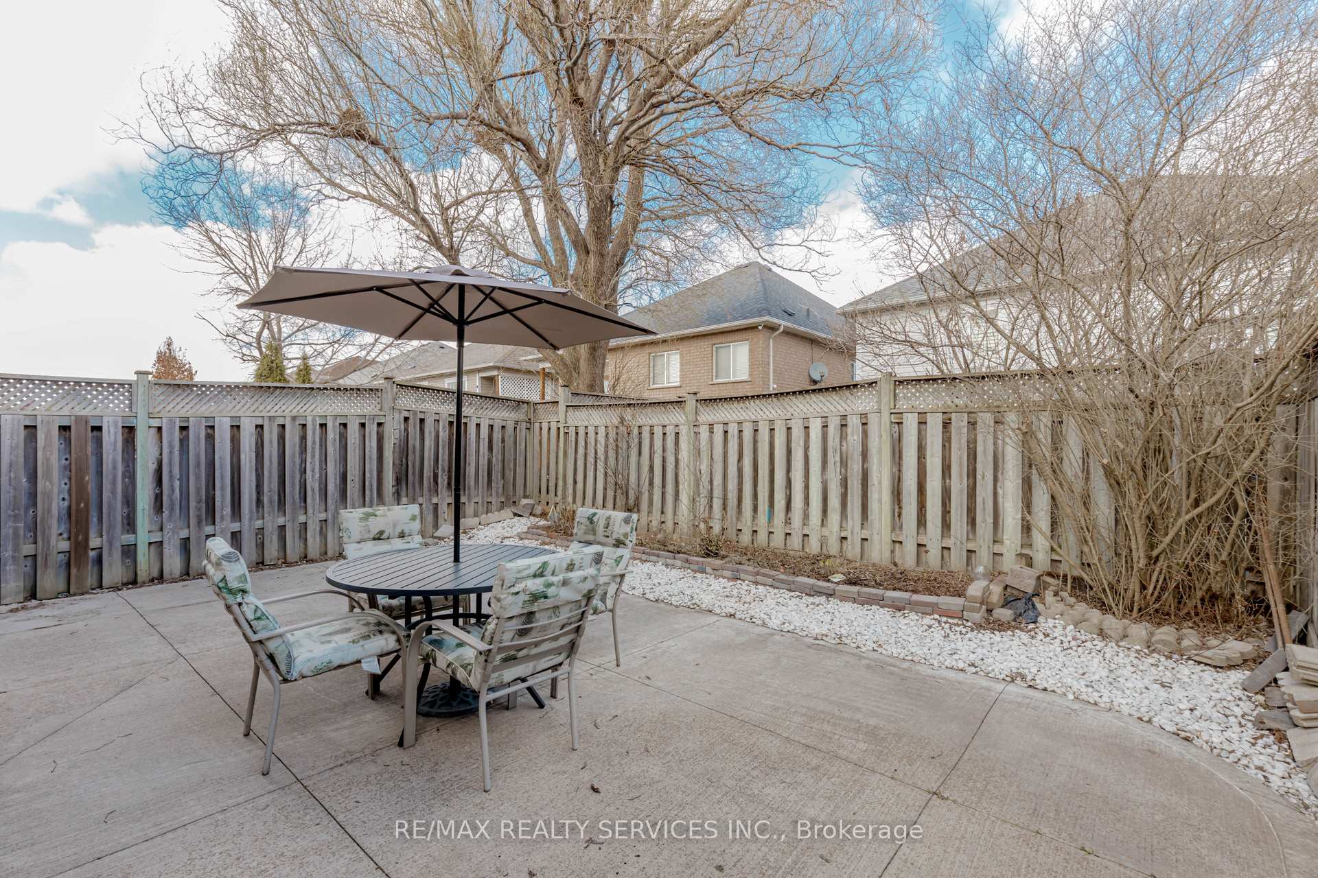 Photo 43 of 66 Viceroy Crescent, Brampton, Northwest Sandalwood Parkway — HOMEH