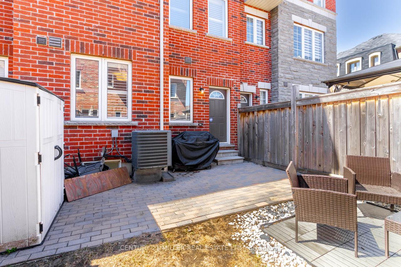 Photo 6 of 81 New Pines Trail, Brampton, Heart Lake East — HOMEH