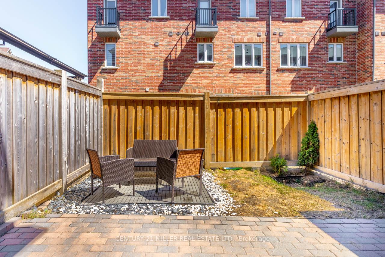 Photo 8 of 81 New Pines Trail, Brampton, Heart Lake East — HOMEH