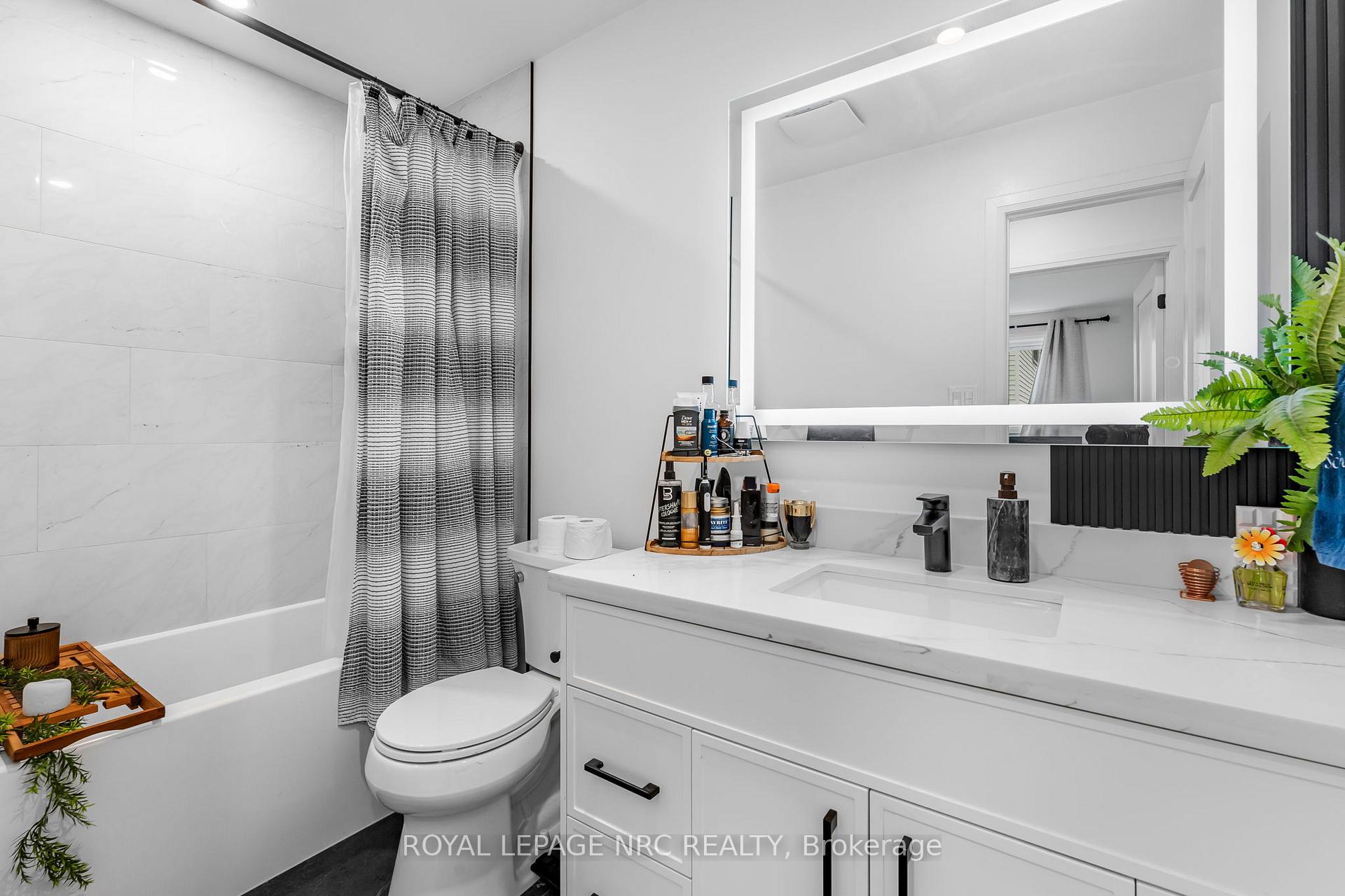 Photo 15 of 200 St Augustine Drive, St. Catharines, Secord Woods — HOMEH