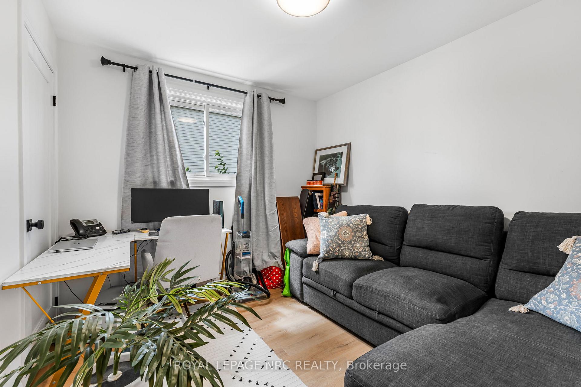 Photo 16 of 200 St Augustine Drive, St. Catharines, Secord Woods — HOMEH