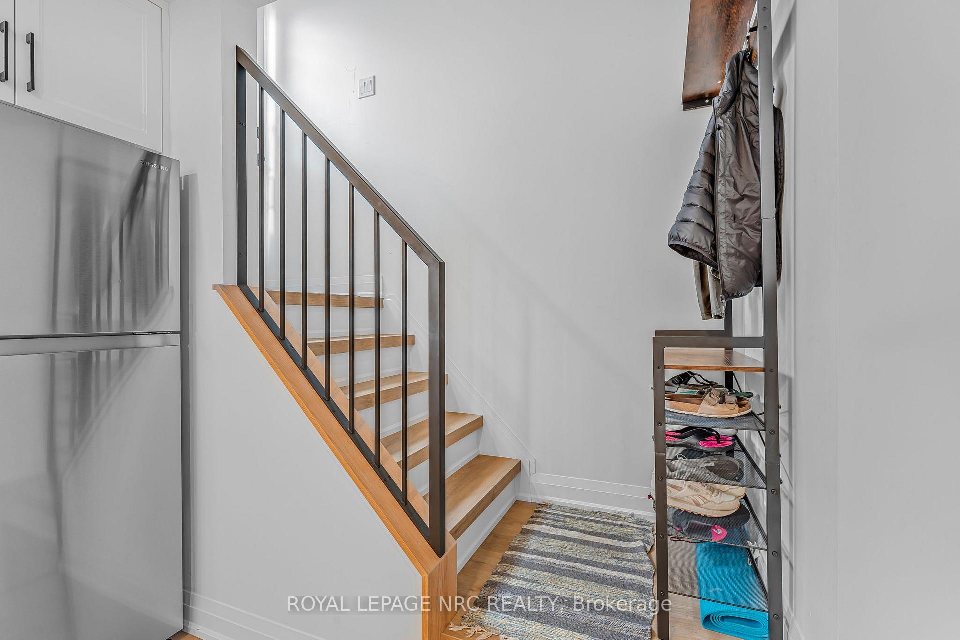 Photo 20 of 200 St Augustine Drive, St. Catharines, Secord Woods — HOMEH