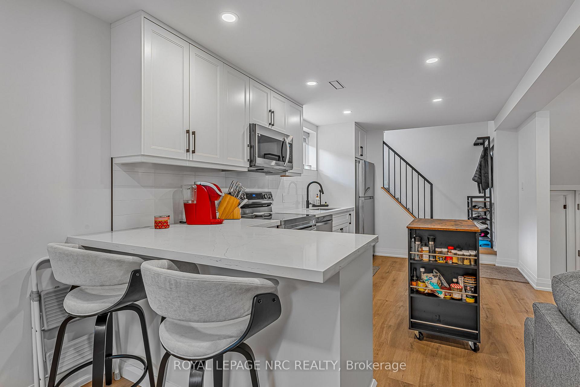 Photo 24 of 200 St Augustine Drive, St. Catharines, Secord Woods — HOMEH