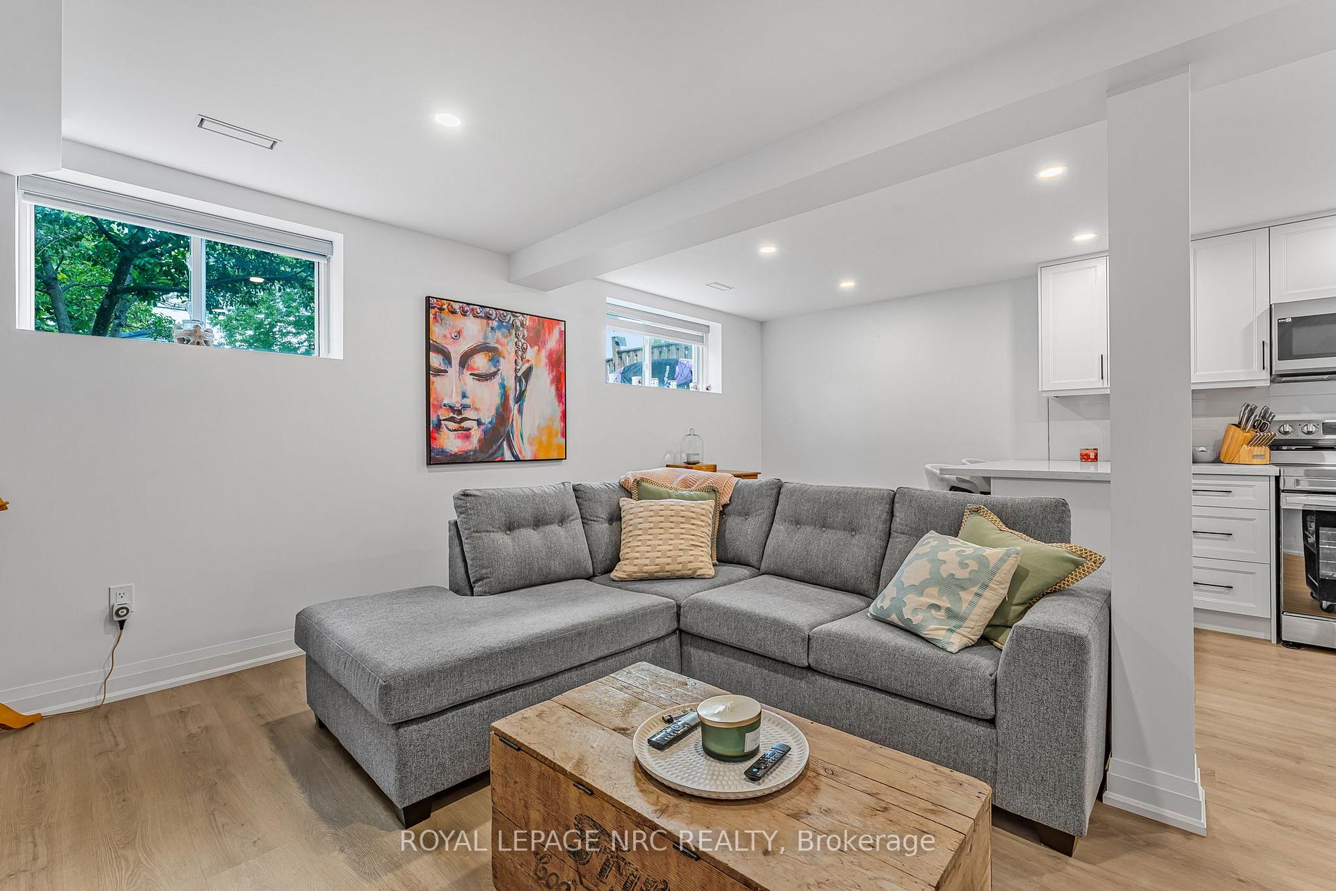 Photo 26 of 200 St Augustine Drive, St. Catharines, Secord Woods — HOMEH