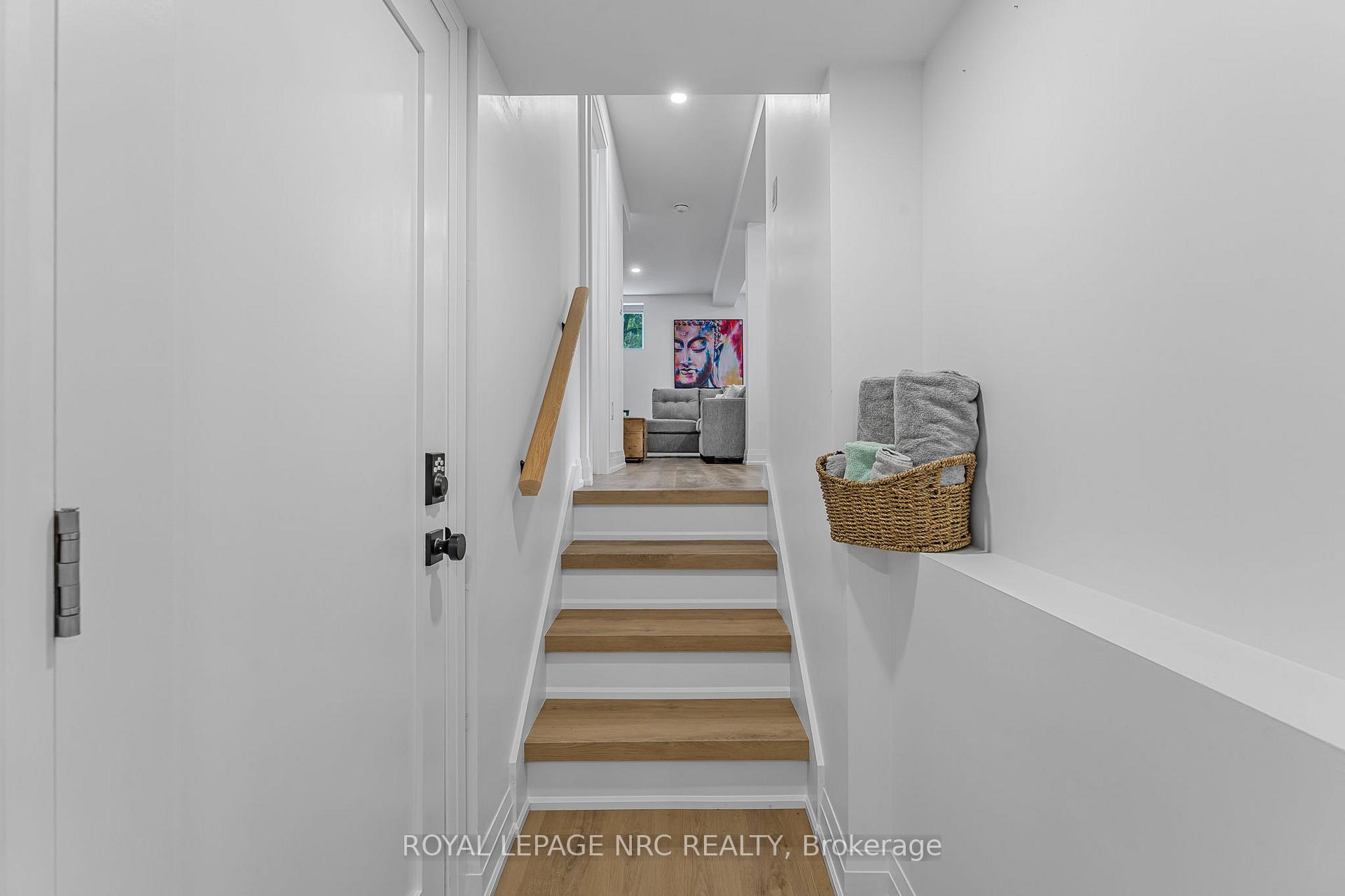 Photo 31 of 200 St Augustine Drive, St. Catharines, Secord Woods — HOMEH