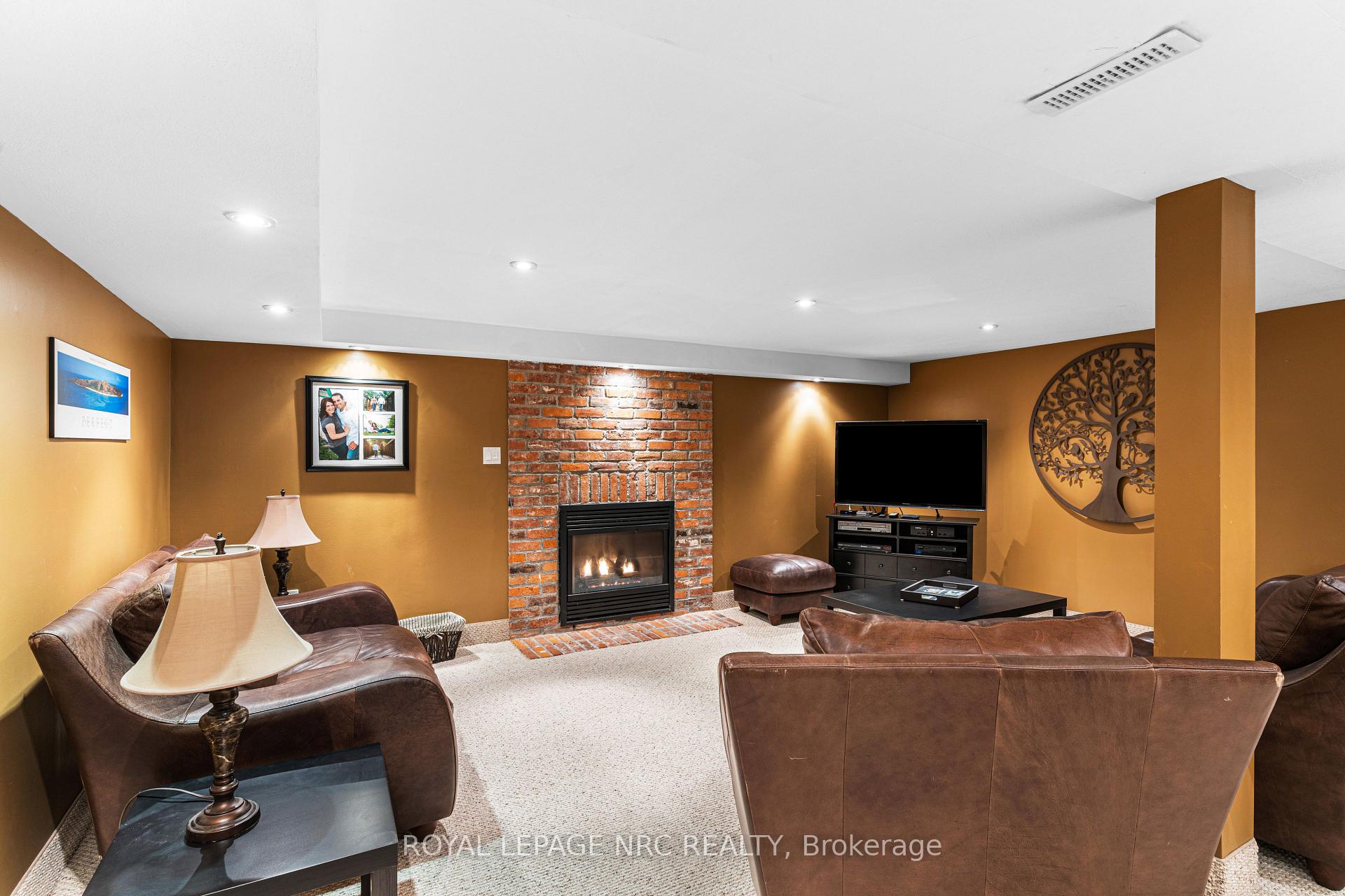 Photo 13 of 40 Dolman Street, Hamilton, Stoney Creek Mountain — HOMEH