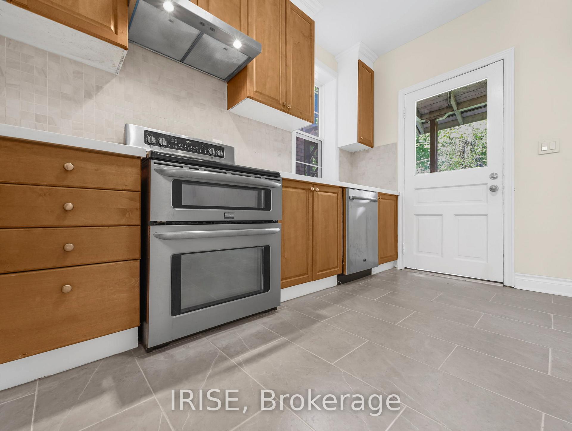 Photo 18 of 25 Lottridge Street S, Hamilton, Stripley — HOMEH
