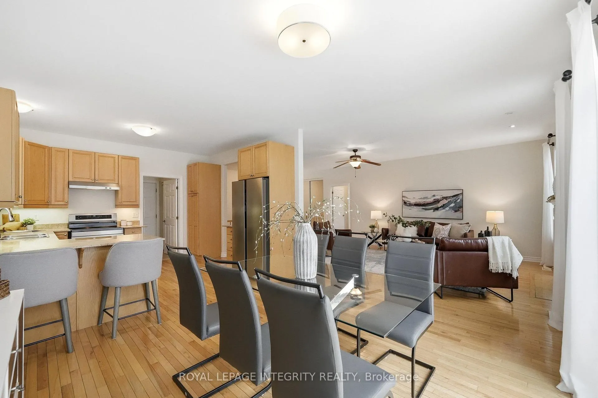 Photo 12 of 44 Harry Douglas Drive, Ottawa, Stittsville (Central) — HOMEH