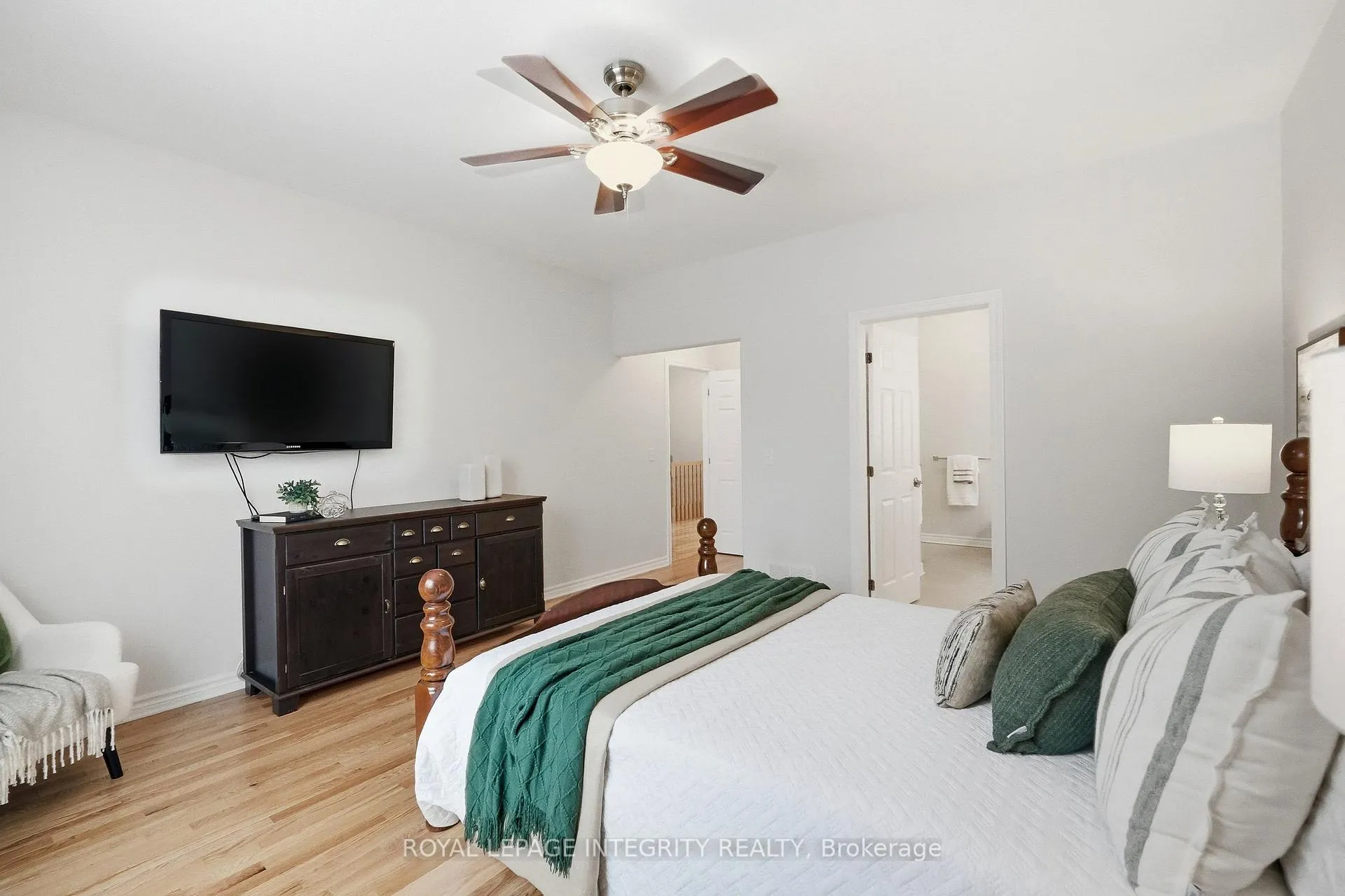 Photo 18 of 44 Harry Douglas Drive, Ottawa, Stittsville (Central) — HOMEH