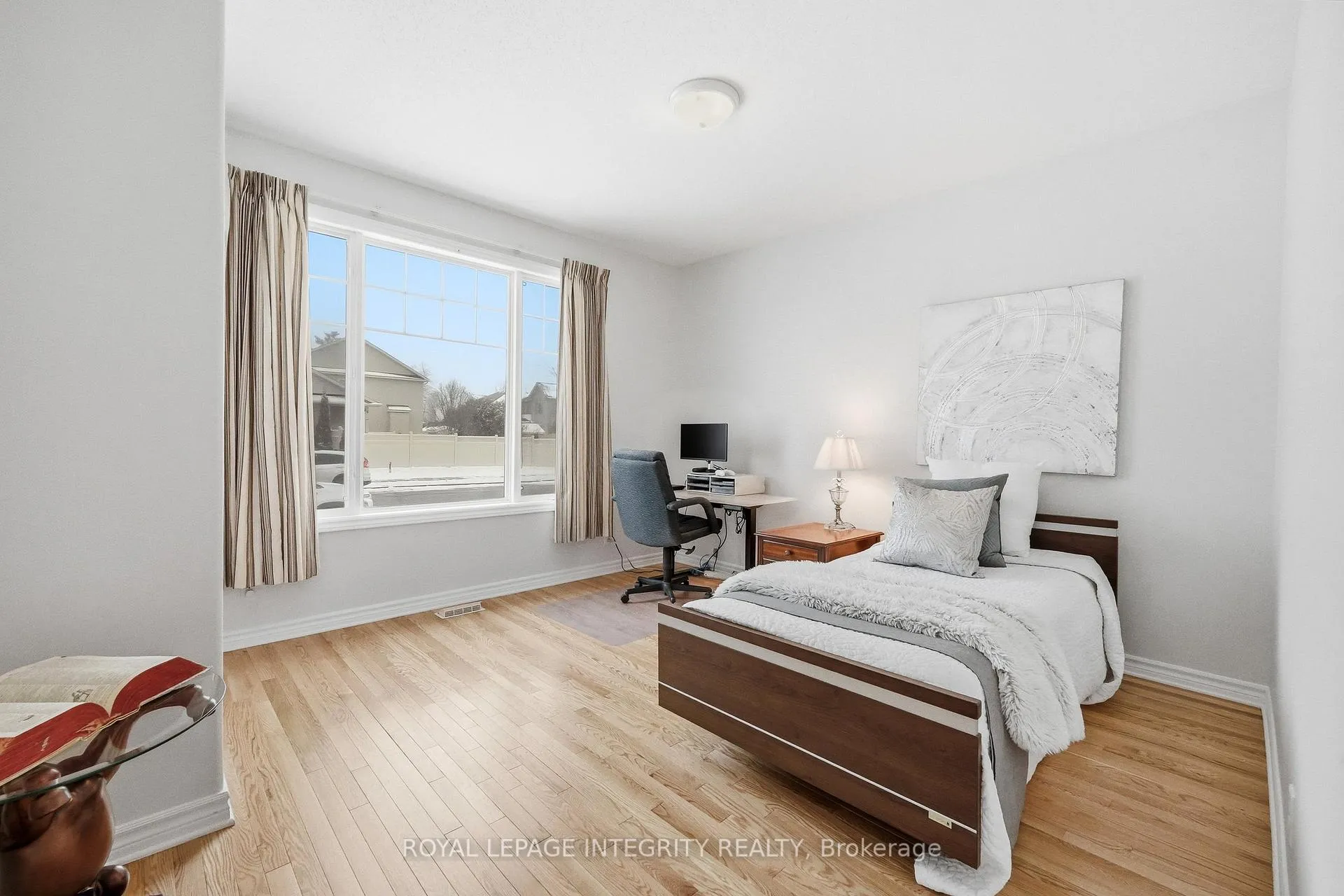 Photo 21 of 44 Harry Douglas Drive, Ottawa, Stittsville (Central) — HOMEH