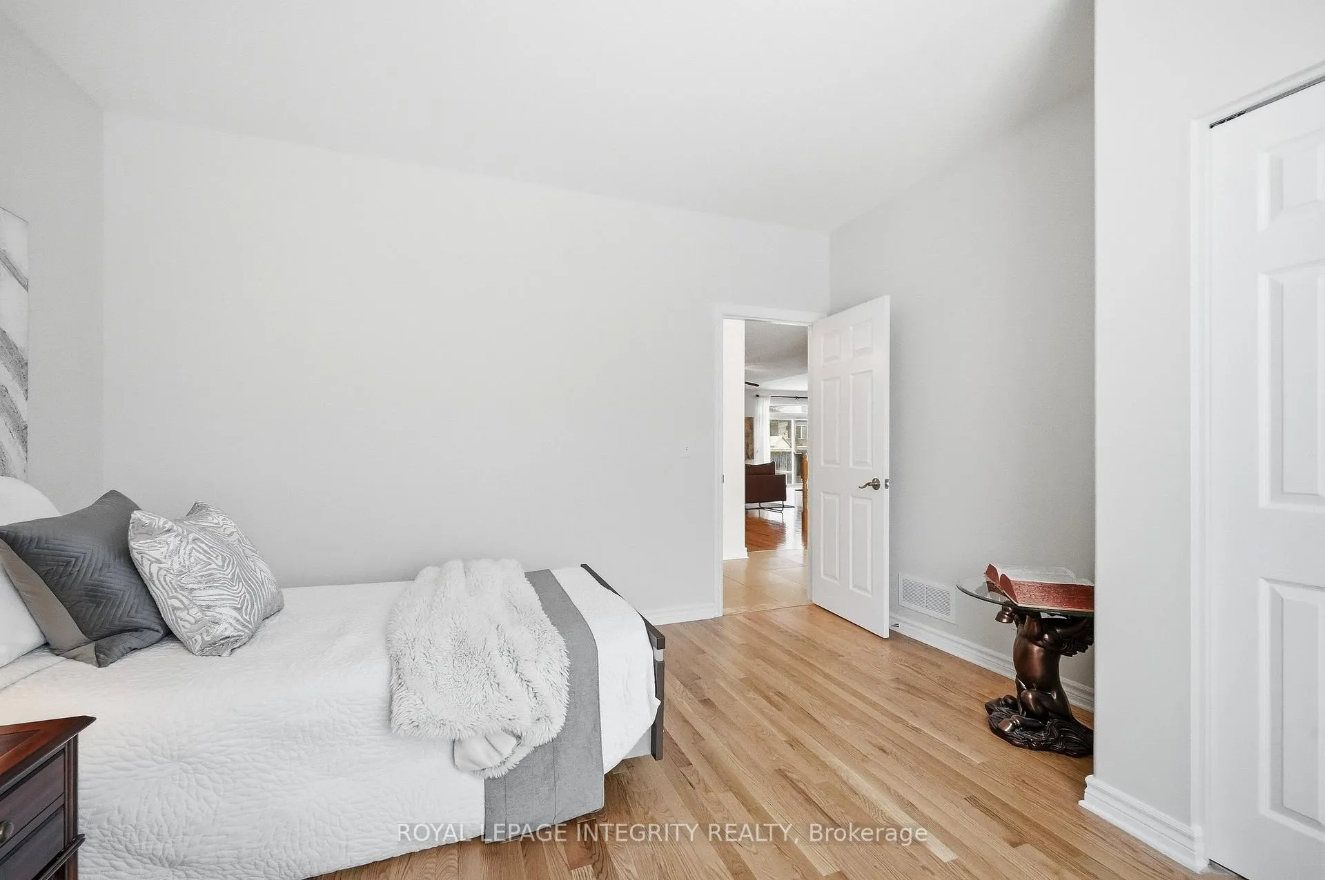 Photo 22 of 44 Harry Douglas Drive, Ottawa, Stittsville (Central) — HOMEH