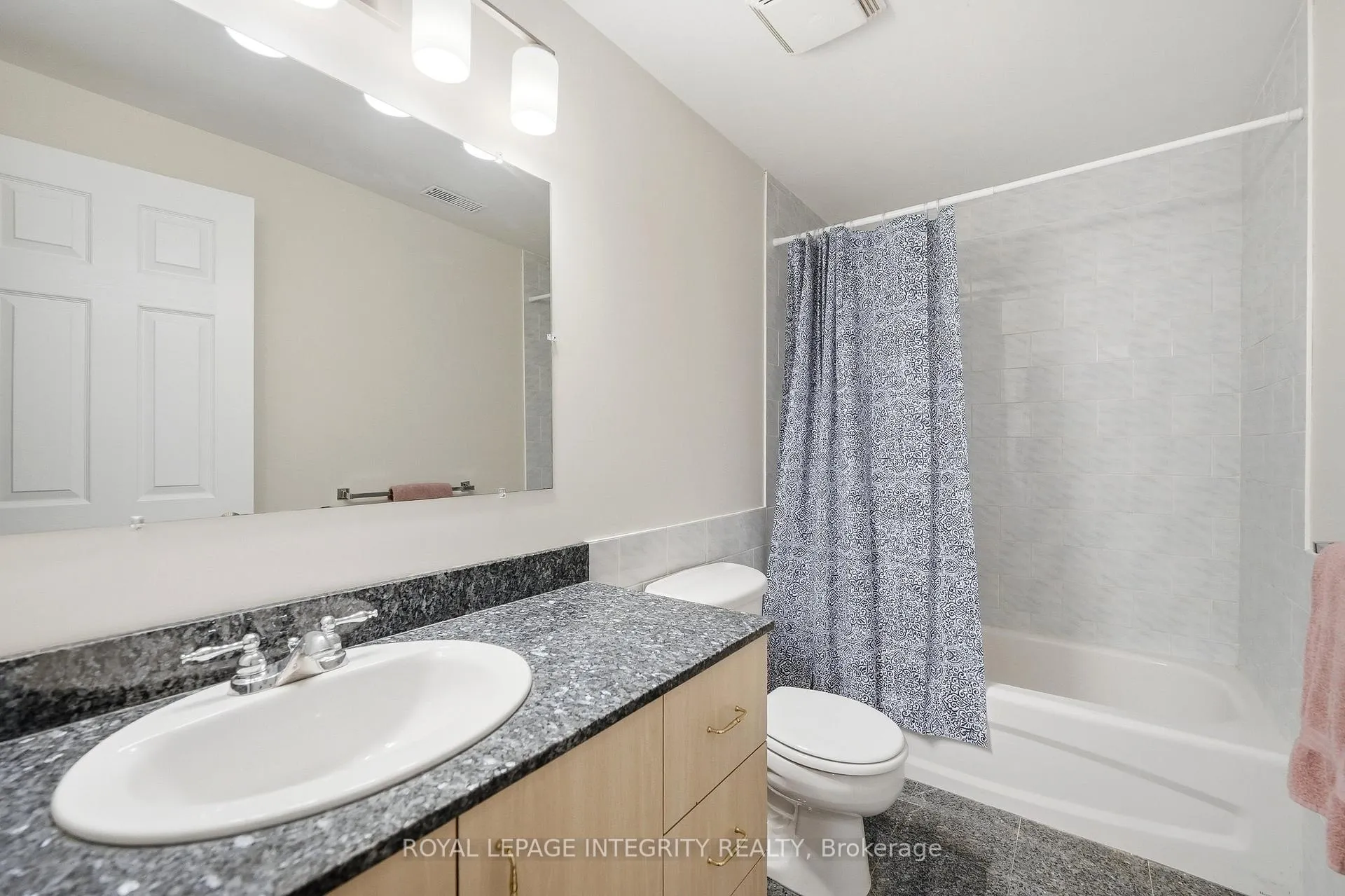 Photo 27 of 44 Harry Douglas Drive, Ottawa, Stittsville (Central) — HOMEH