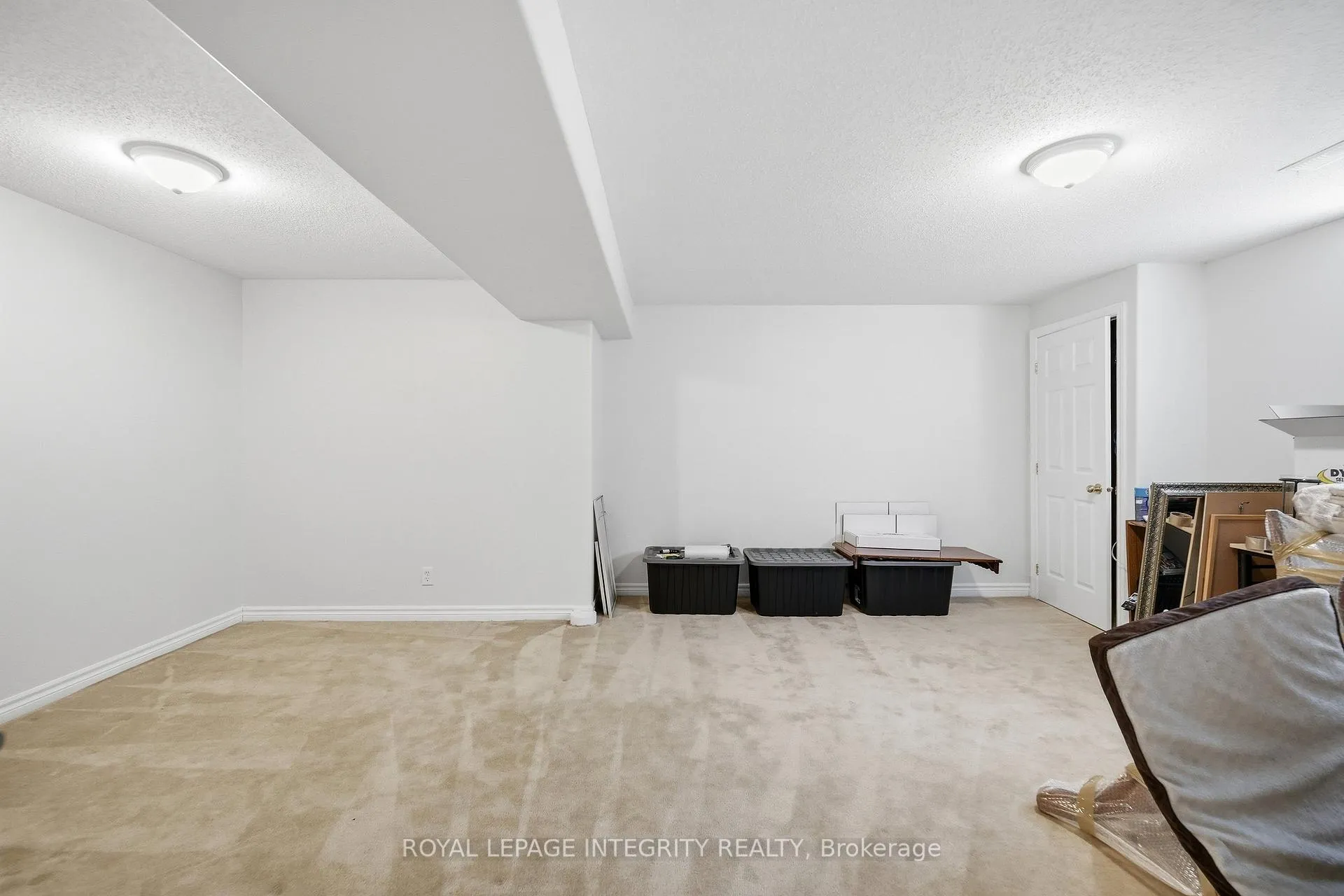 Photo 30 of 44 Harry Douglas Drive, Ottawa, Stittsville (Central) — HOMEH