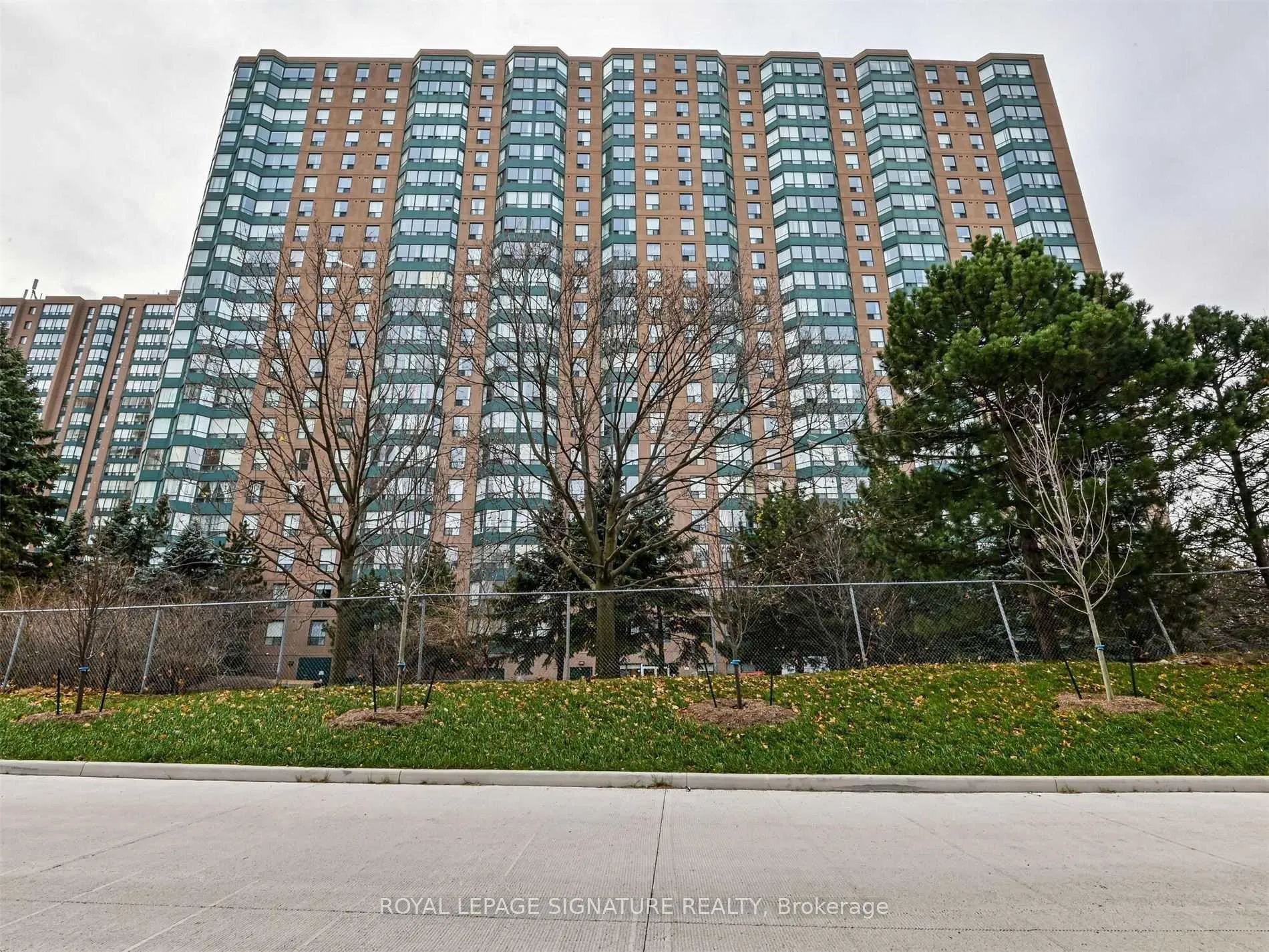 Front of Unit 1107, 135 Hillcrest Avenue